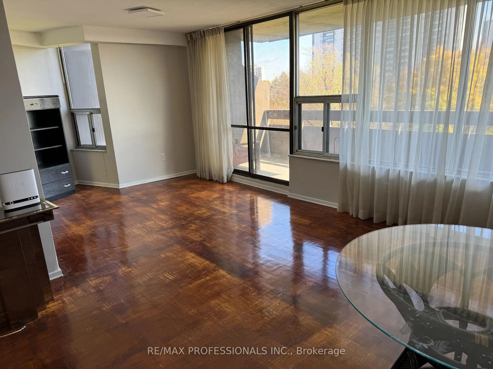 Photo 2 of Unit 602, 11 Wincott Drive, Etobicoke, Kingsview Village-The Westway — HOMEH