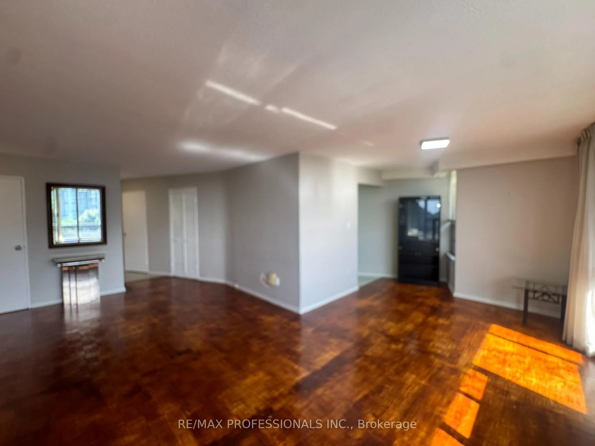 Photo 12 of Unit 602, 11 Wincott Drive, Etobicoke, Kingsview Village-The Westway — HOMEH