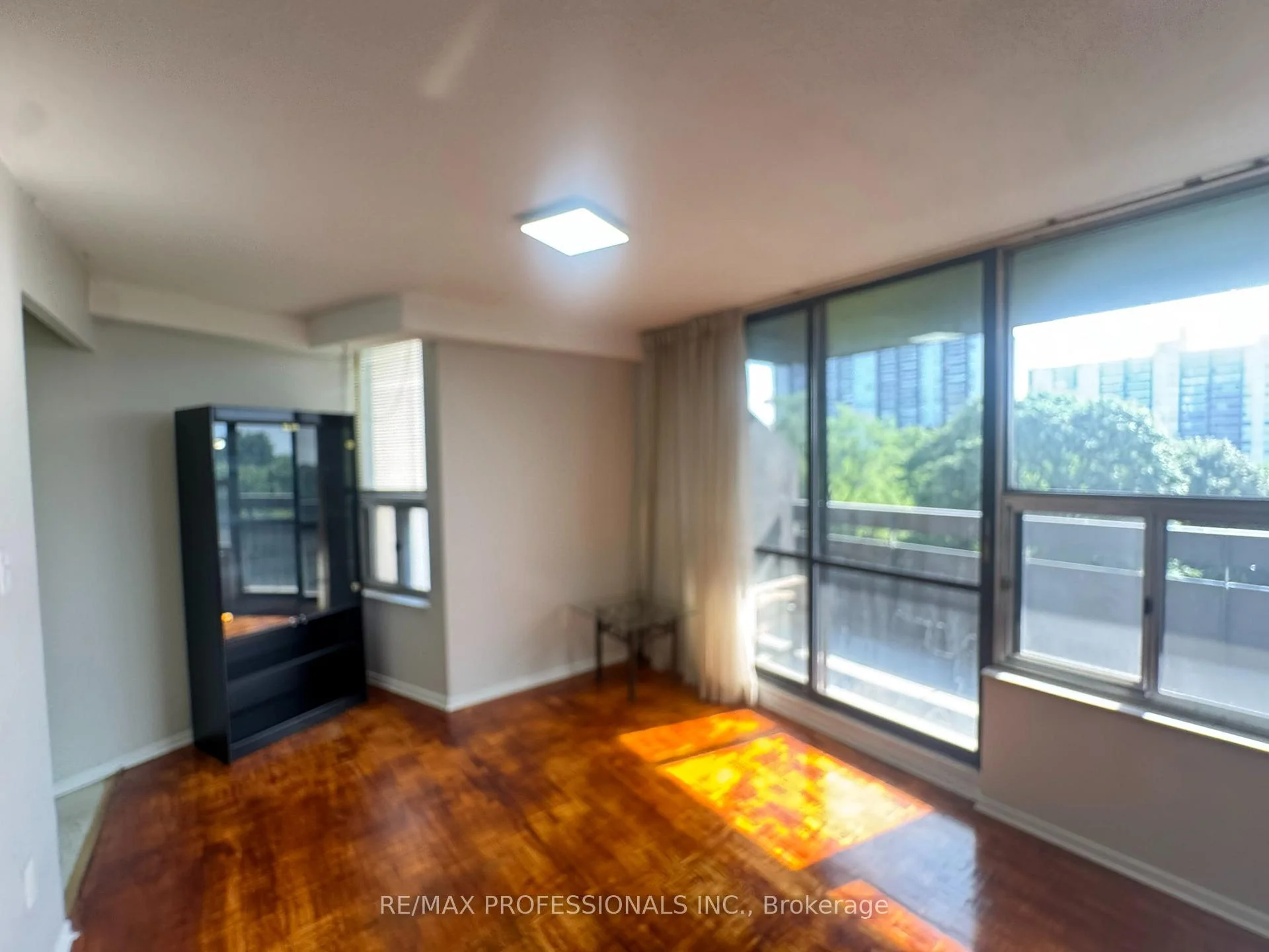 Photo 13 of Unit 602, 11 Wincott Drive, Etobicoke, Kingsview Village-The Westway — HOMEH