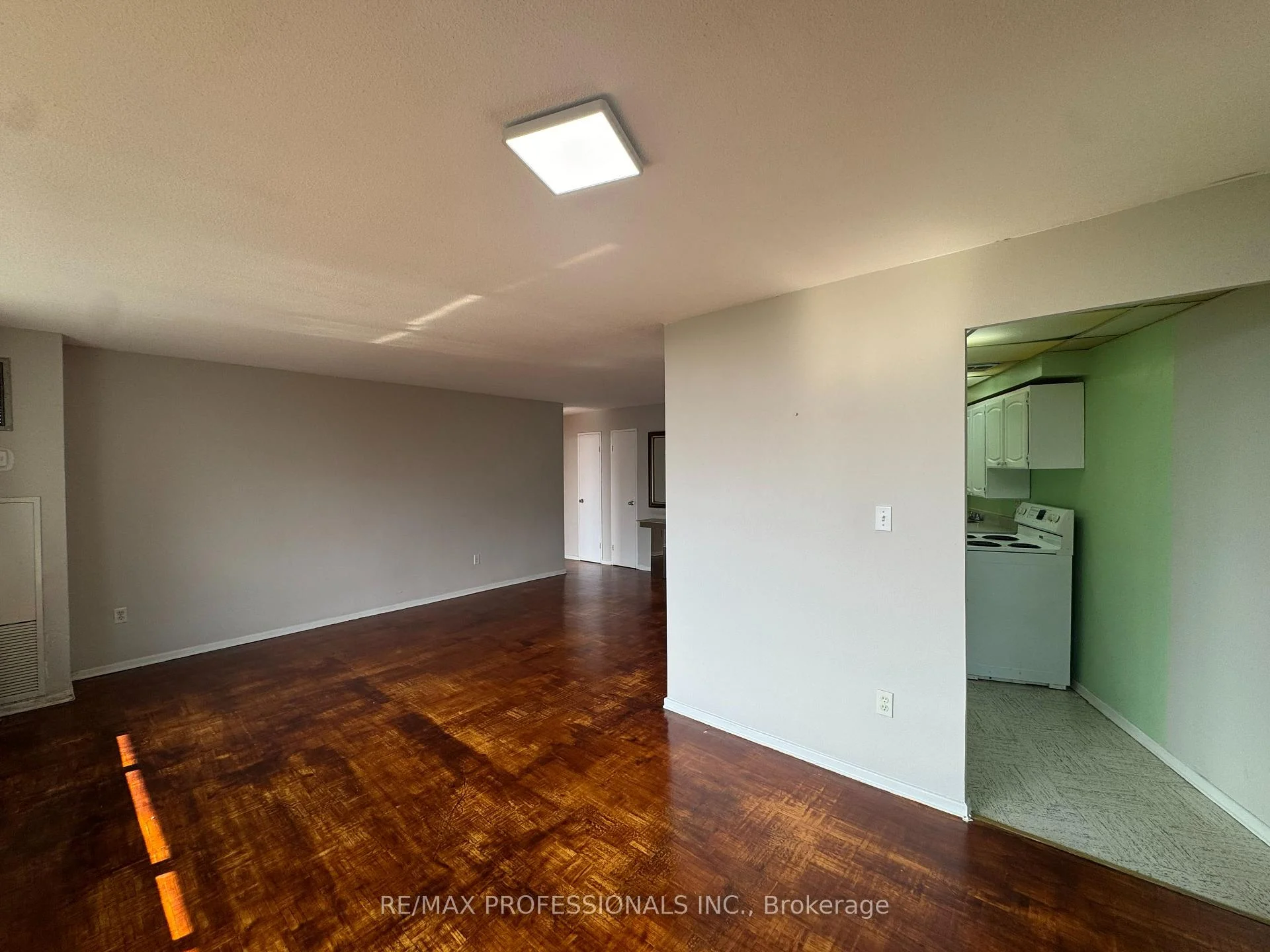 Photo 15 of Unit 602, 11 Wincott Drive, Etobicoke, Kingsview Village-The Westway — HOMEH