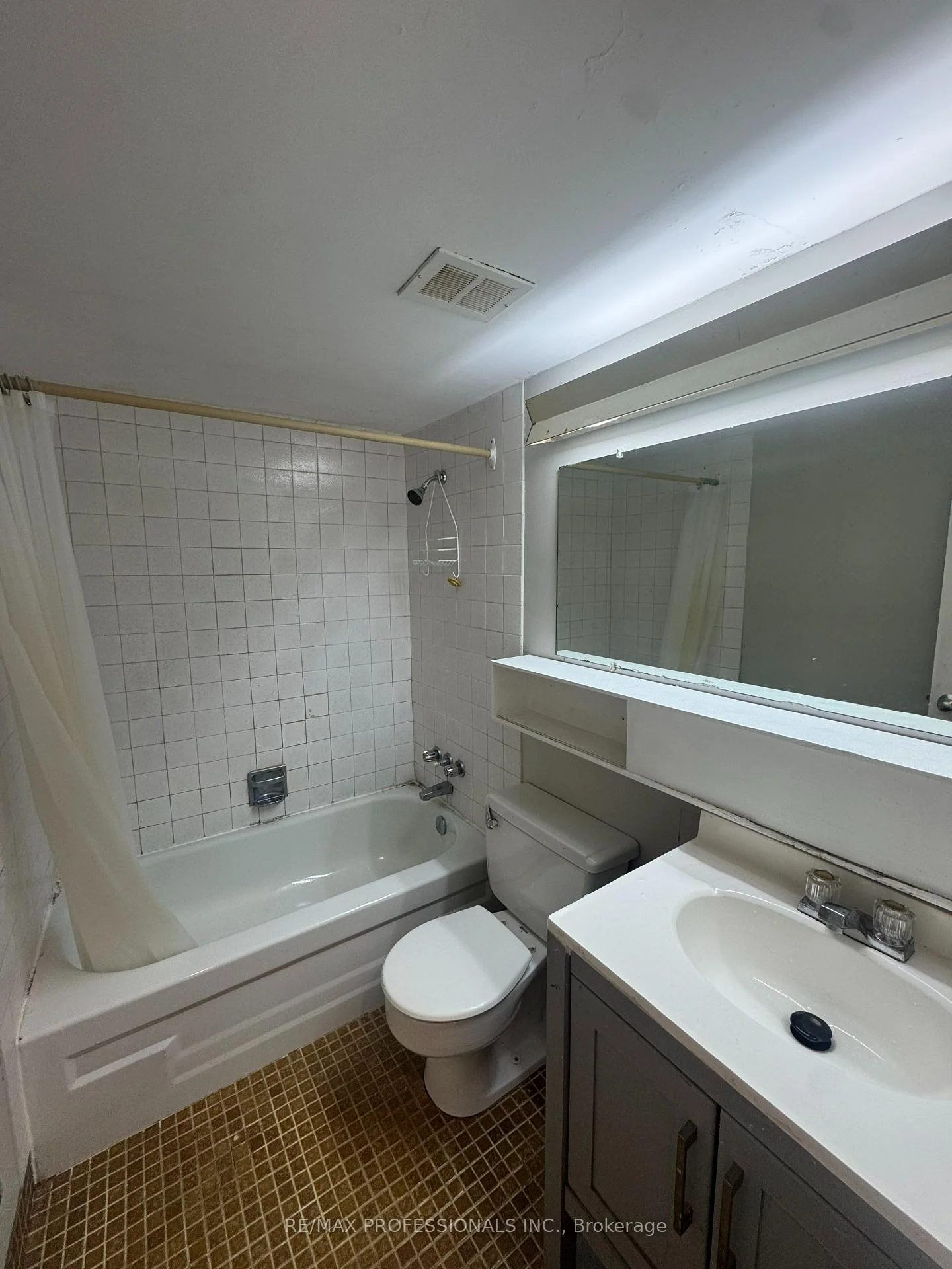 Photo 25 of Unit 602, 11 Wincott Drive, Etobicoke, Kingsview Village-The Westway — HOMEH