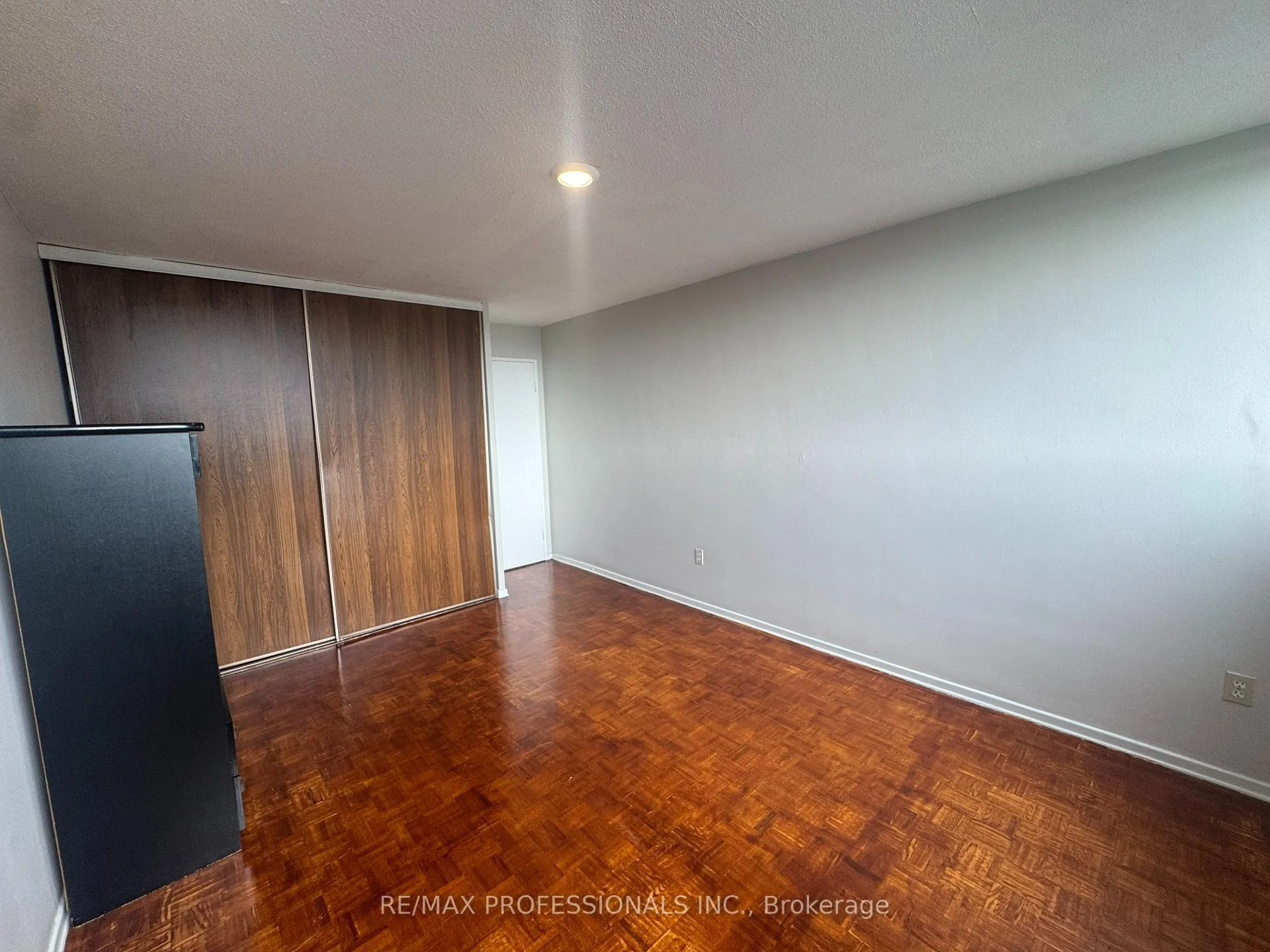 Photo 21 of Unit 602, 11 Wincott Drive, Etobicoke, Kingsview Village-The Westway — HOMEH