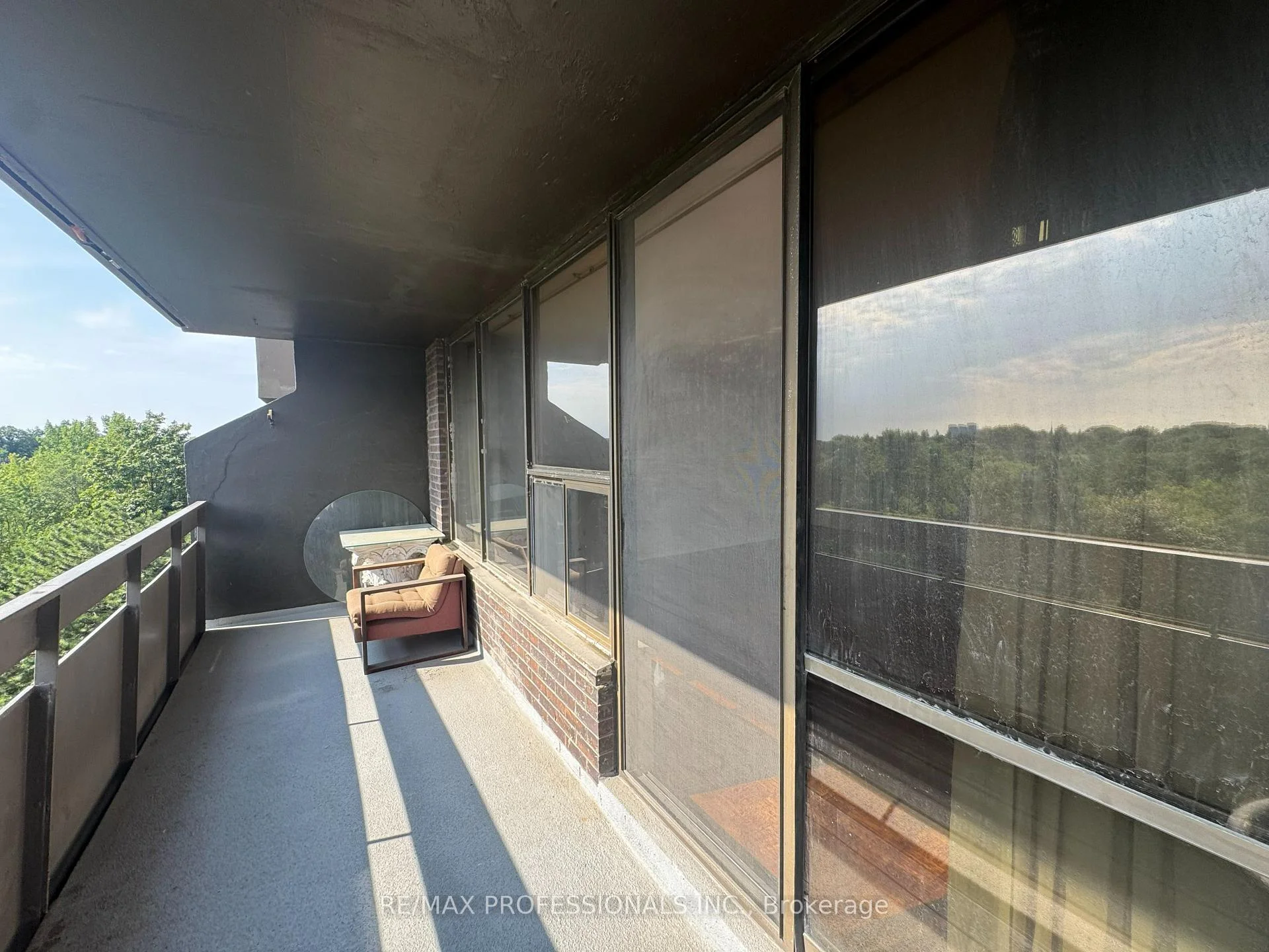 Photo 23 of Unit 602, 11 Wincott Drive, Etobicoke, Kingsview Village-The Westway — HOMEH