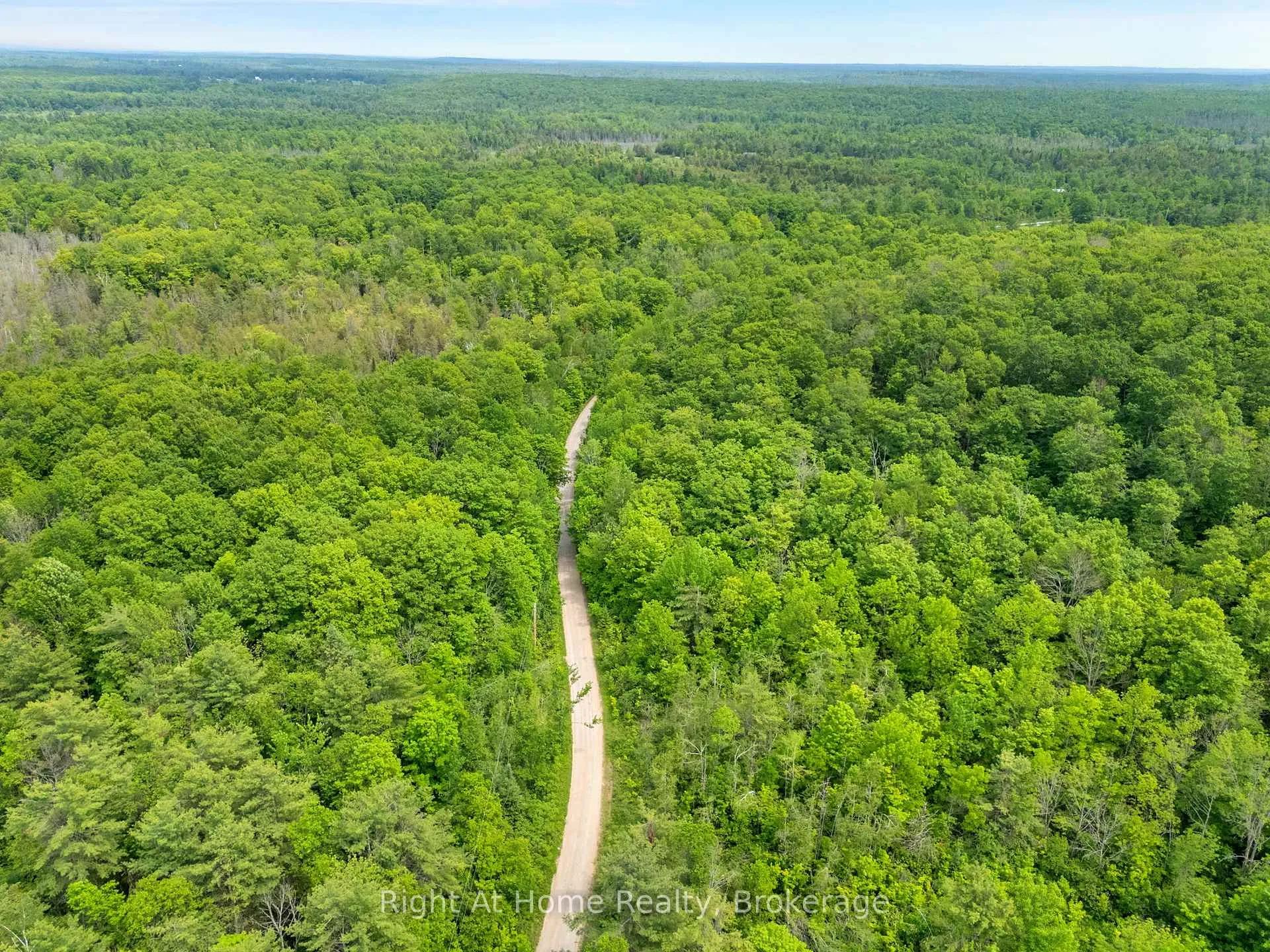 Photo 5 of 74 Talbot Road, Kawartha Lakes, Laxton/Digby/Longford — HOMEH
