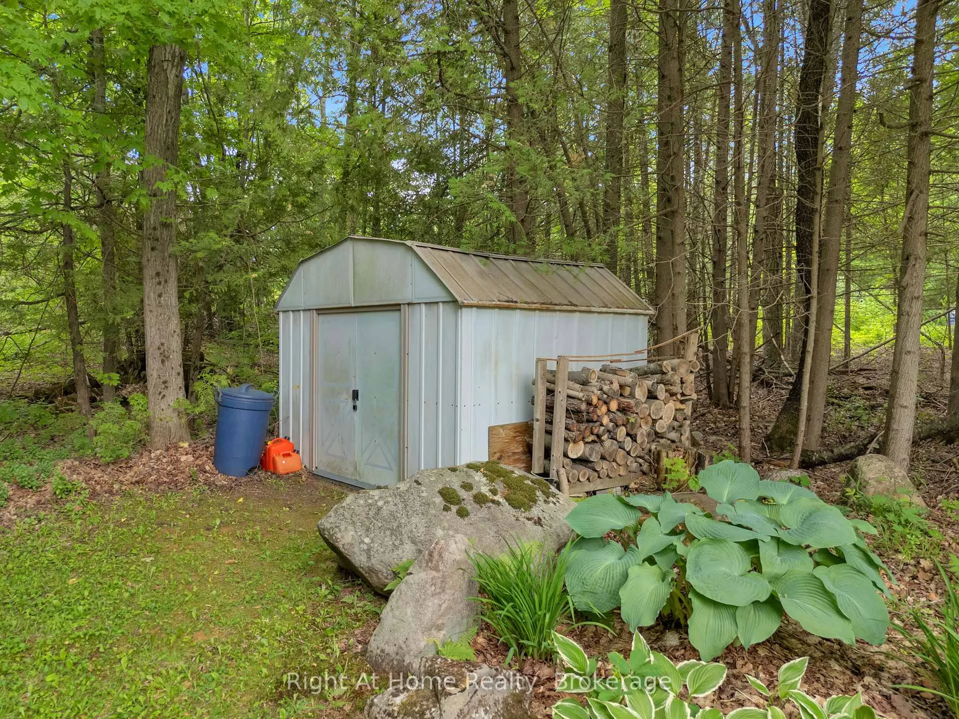 Photo 17 of 74 Talbot Road, Kawartha Lakes, Laxton/Digby/Longford — HOMEH
