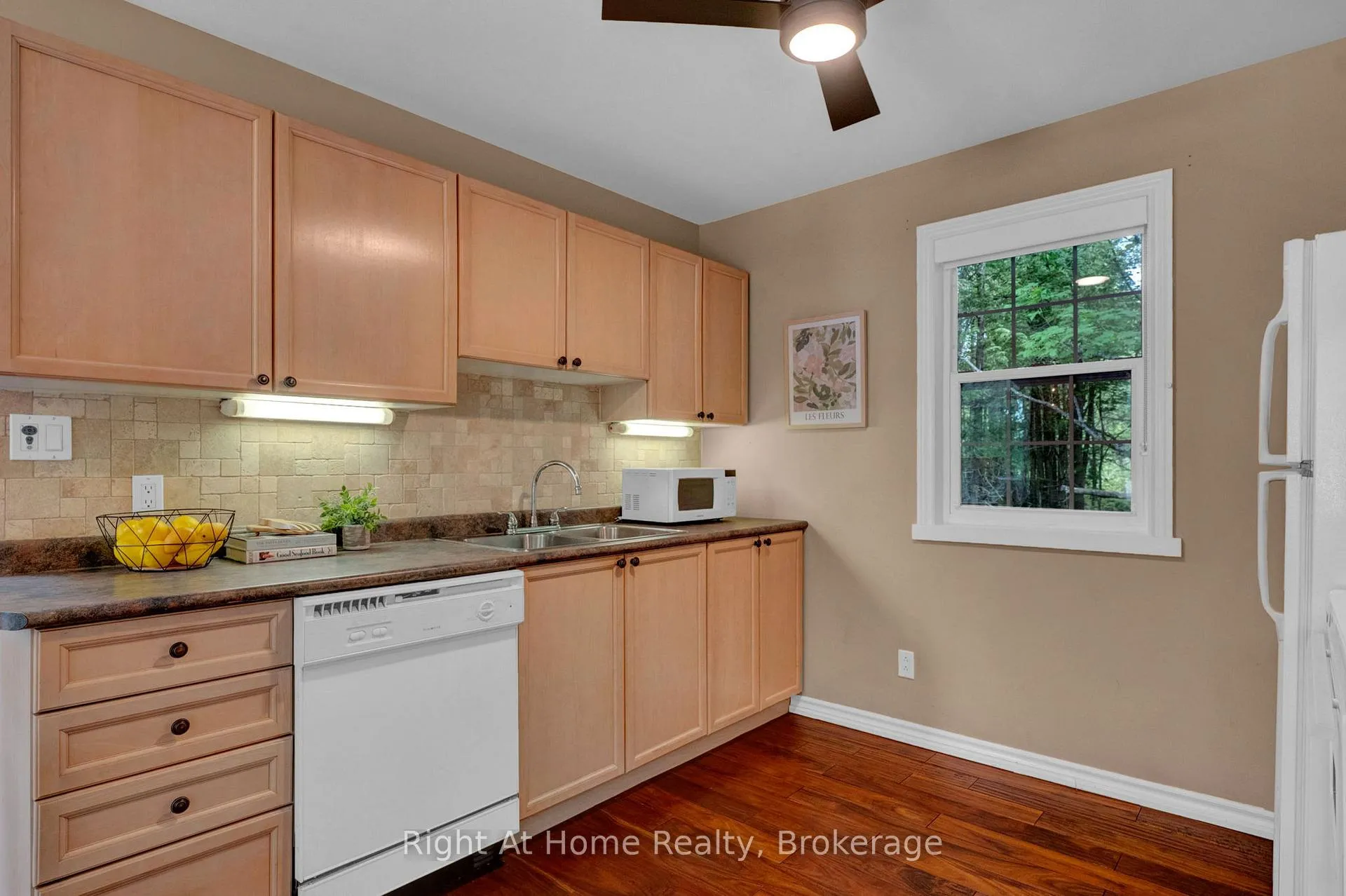 Photo 43 of 74 Talbot Road, Kawartha Lakes, Laxton/Digby/Longford — HOMEH