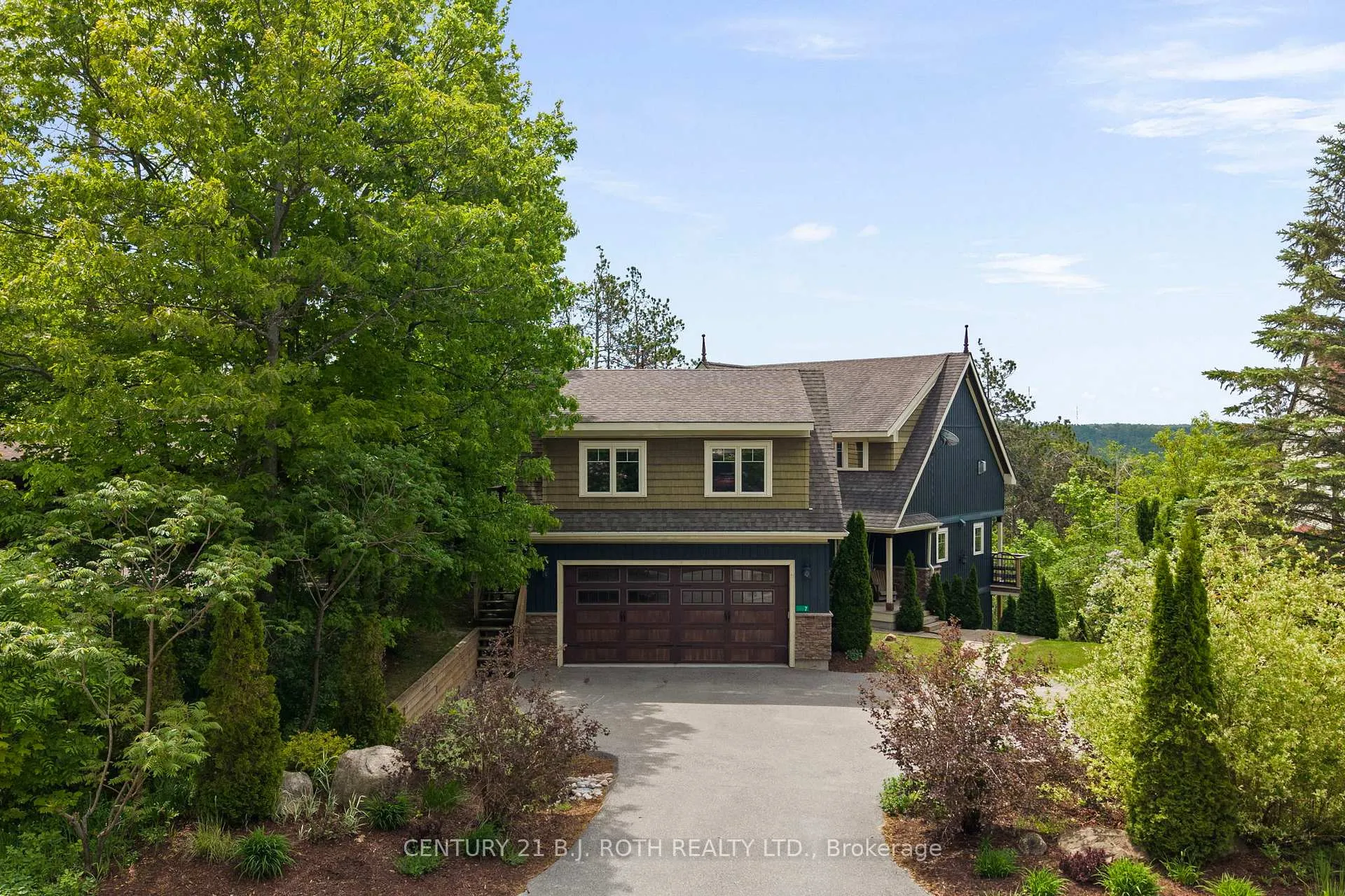 Photo 2 of 7 Pine Point, Oro-Medonte, Horseshoe Valley — HOMEH
