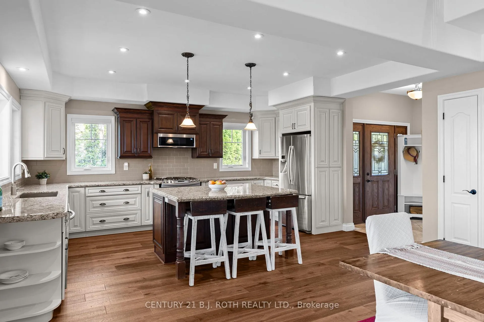 Photo 7 of 7 Pine Point, Oro-Medonte, Horseshoe Valley — HOMEH