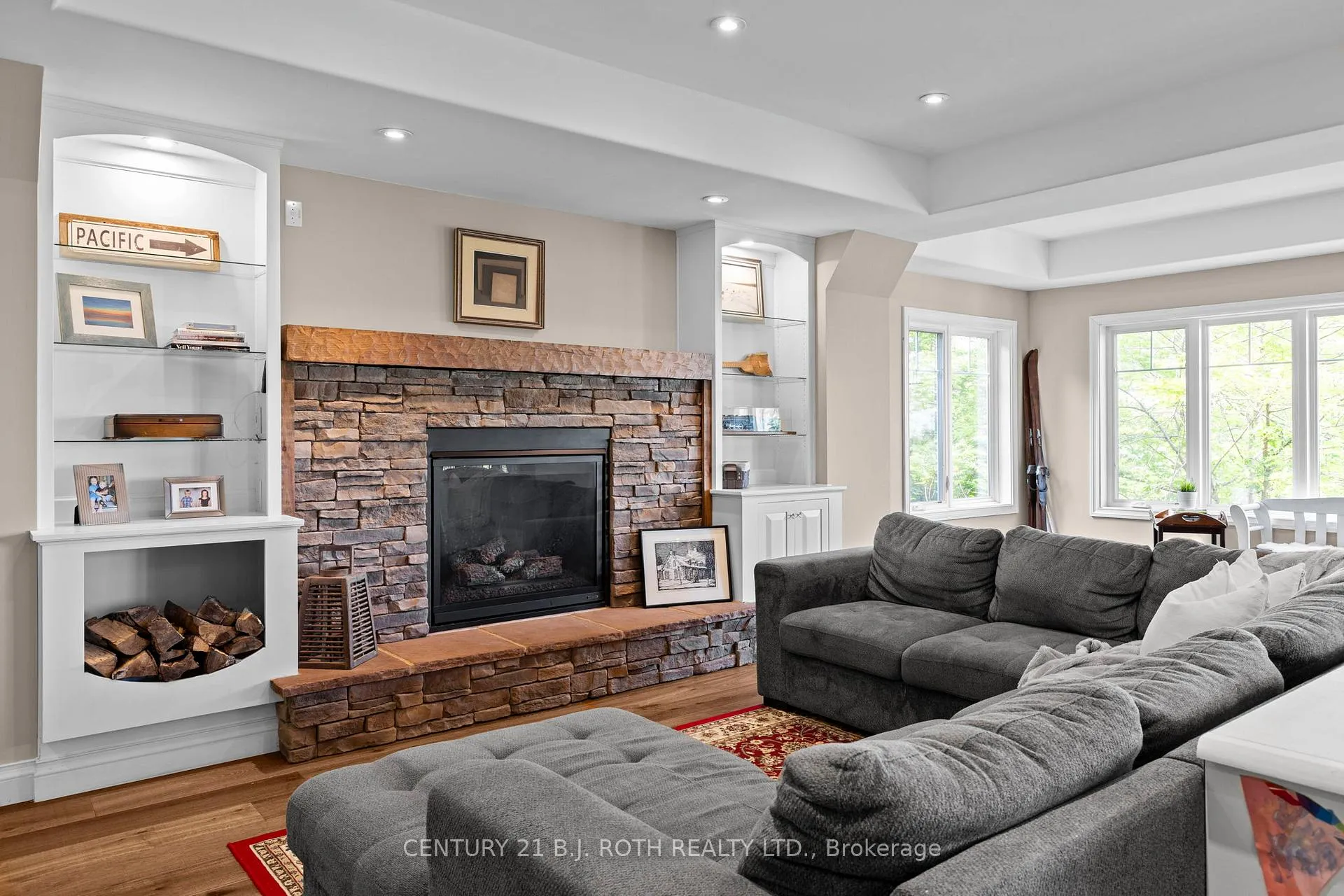 Photo 14 of 7 Pine Point, Oro-Medonte, Horseshoe Valley — HOMEH