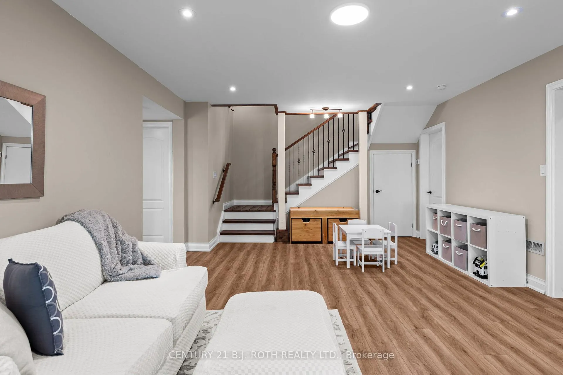 Photo 29 of 7 Pine Point, Oro-Medonte, Horseshoe Valley — HOMEH