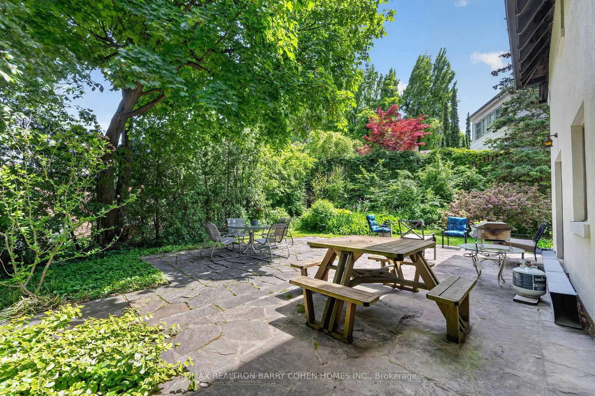 Photo 19 of 29 Strathgowan Crescent, Toronto, Lawrence Park South — HOMEH