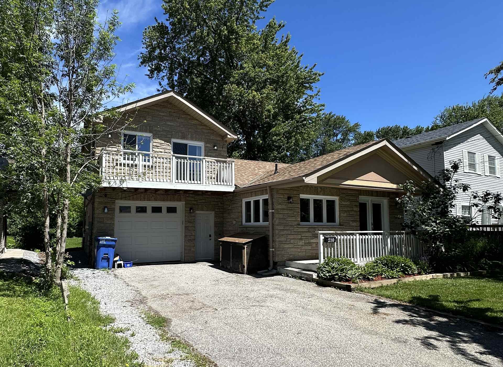Photo 1 of Unit #Upper, 210 Way's Bay Drive, Georgina, Keswick North — HOMEH