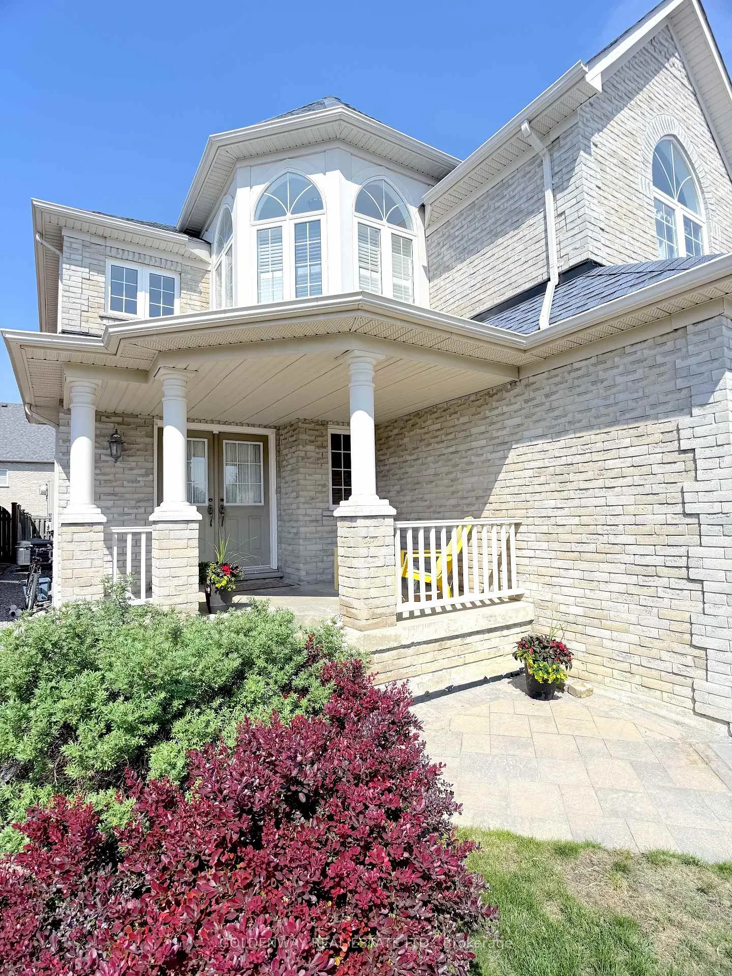 Photo 2 of 152 Stonebridge Drive, Markham, Berczy — HOMEH