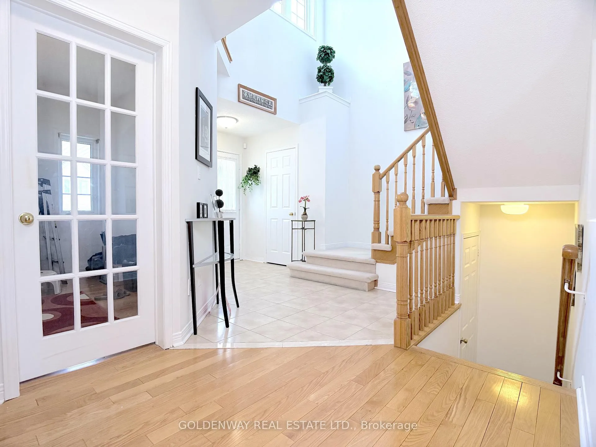 Photo 7 of 152 Stonebridge Drive, Markham, Berczy — HOMEH