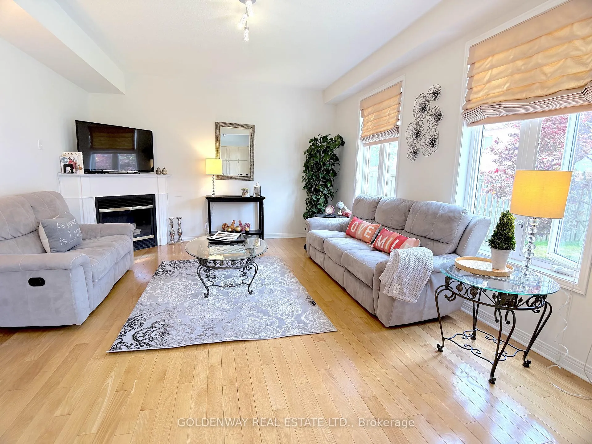 Photo 9 of 152 Stonebridge Drive, Markham, Berczy — HOMEH