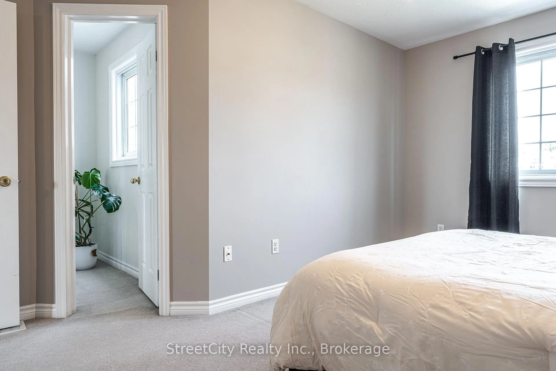 Photo 27 of 75 Wingfield Avenue, Stratford — HOMEH