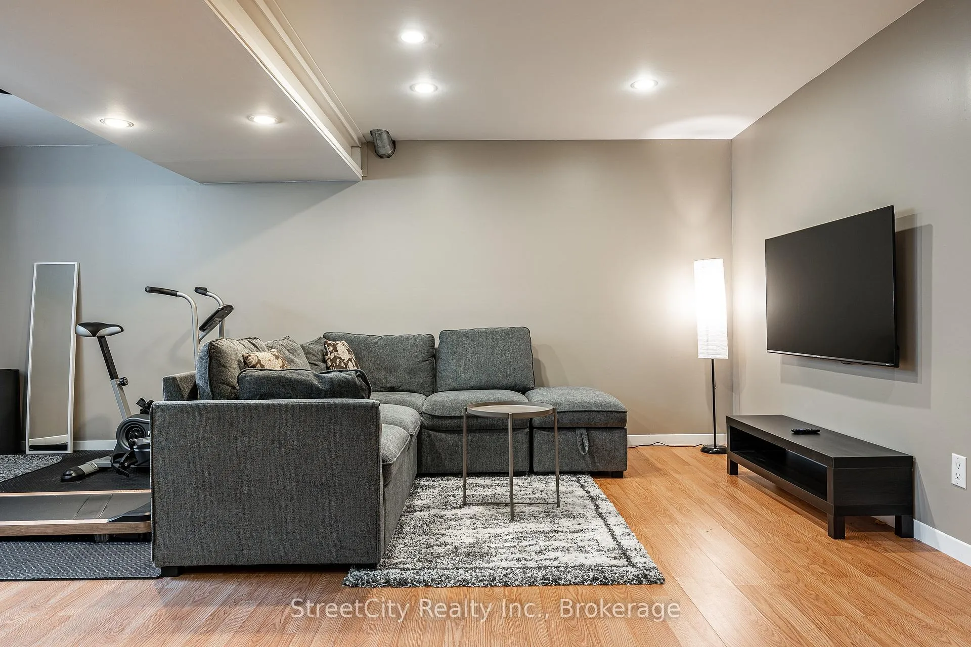 Photo 30 of 75 Wingfield Avenue, Stratford — HOMEH