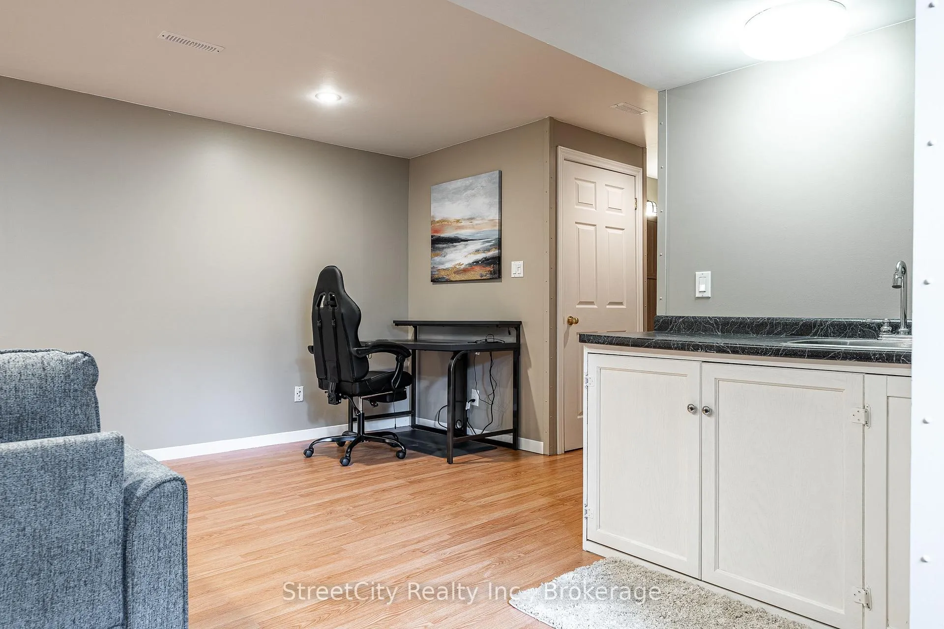 Photo 32 of 75 Wingfield Avenue, Stratford — HOMEH