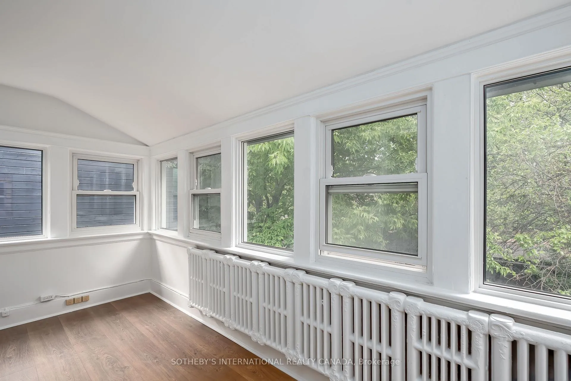 Photo 4 of Unit Upper, 38 Browning Avenue, Toronto, Playter Estates-Danforth — HOMEH