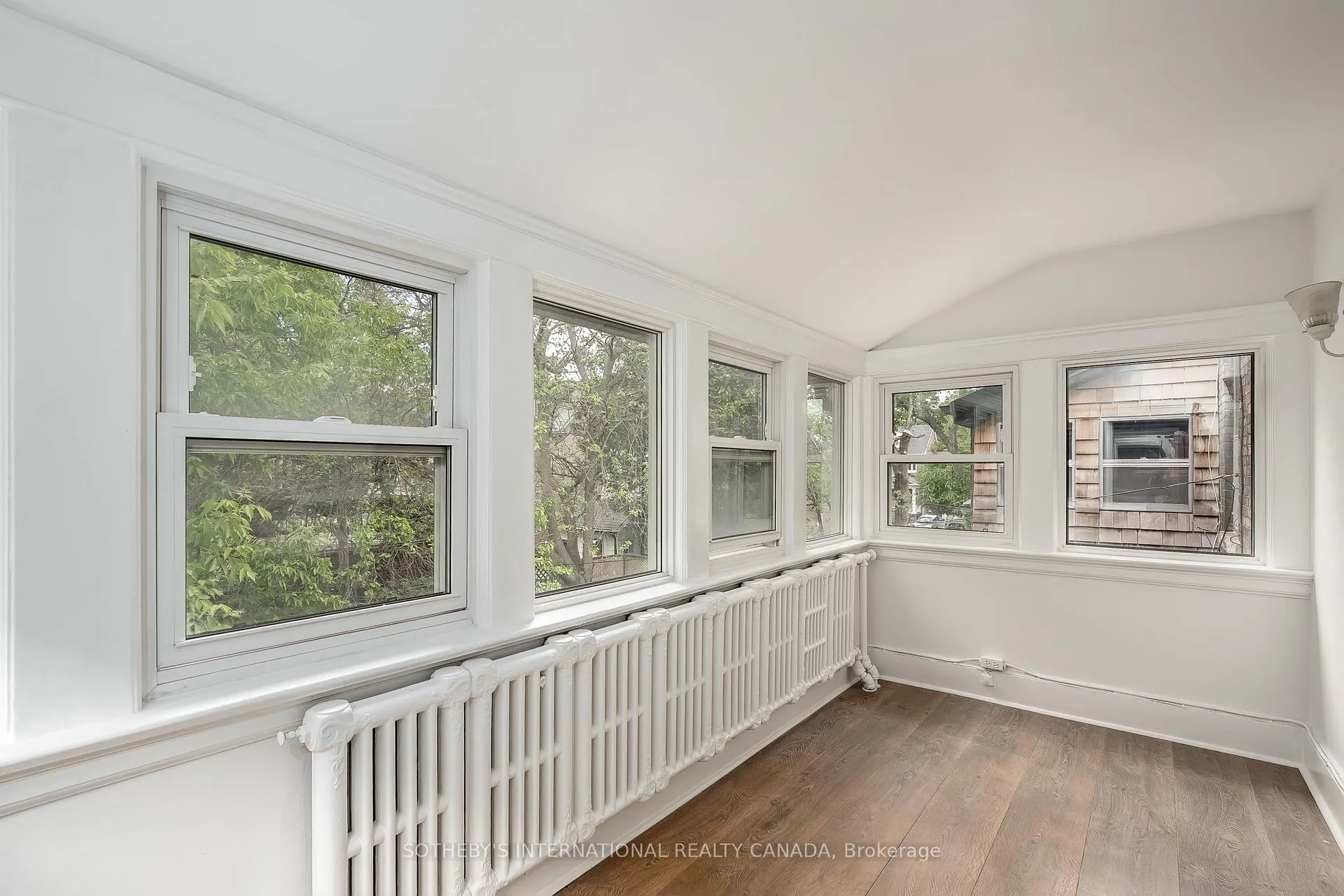 Photo 5 of Unit Upper, 38 Browning Avenue, Toronto, Playter Estates-Danforth — HOMEH