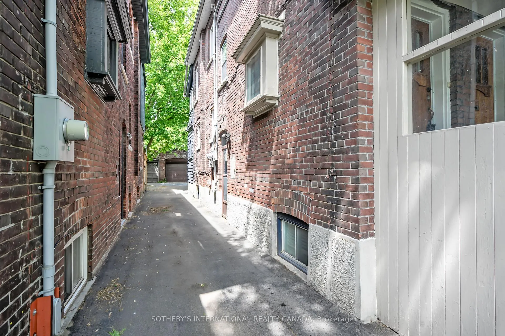 Photo 12 of Unit Upper, 38 Browning Avenue, Toronto, Playter Estates-Danforth — HOMEH