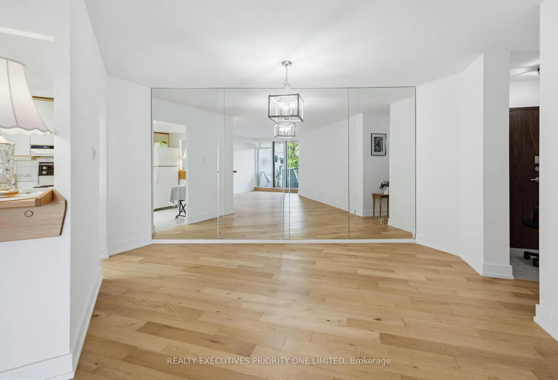 Photo 9 of Unit 308, 7811 Yonge Street, Markham, Thornhill — HOMEH