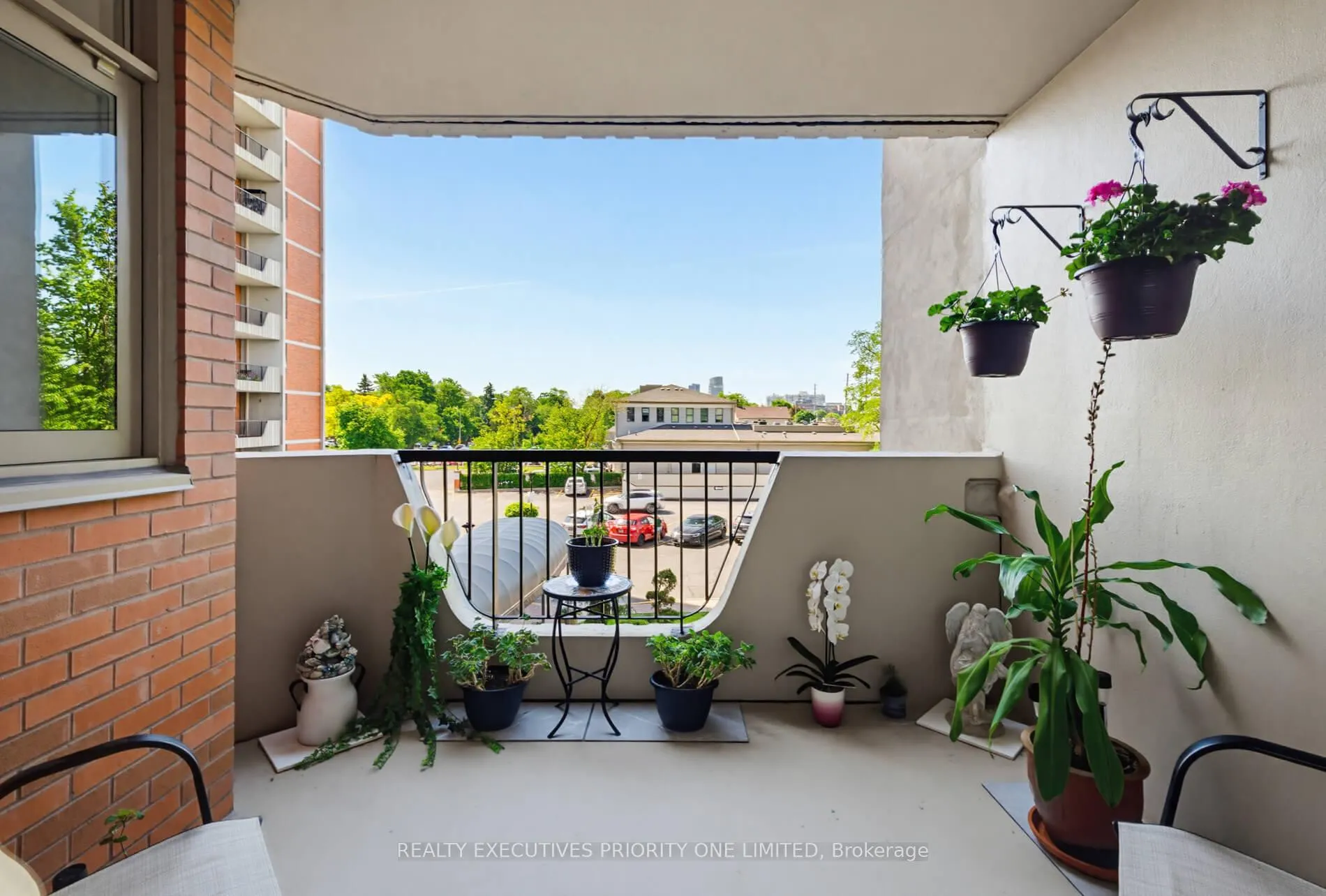Photo 13 of Unit 308, 7811 Yonge Street, Markham, Thornhill — HOMEH