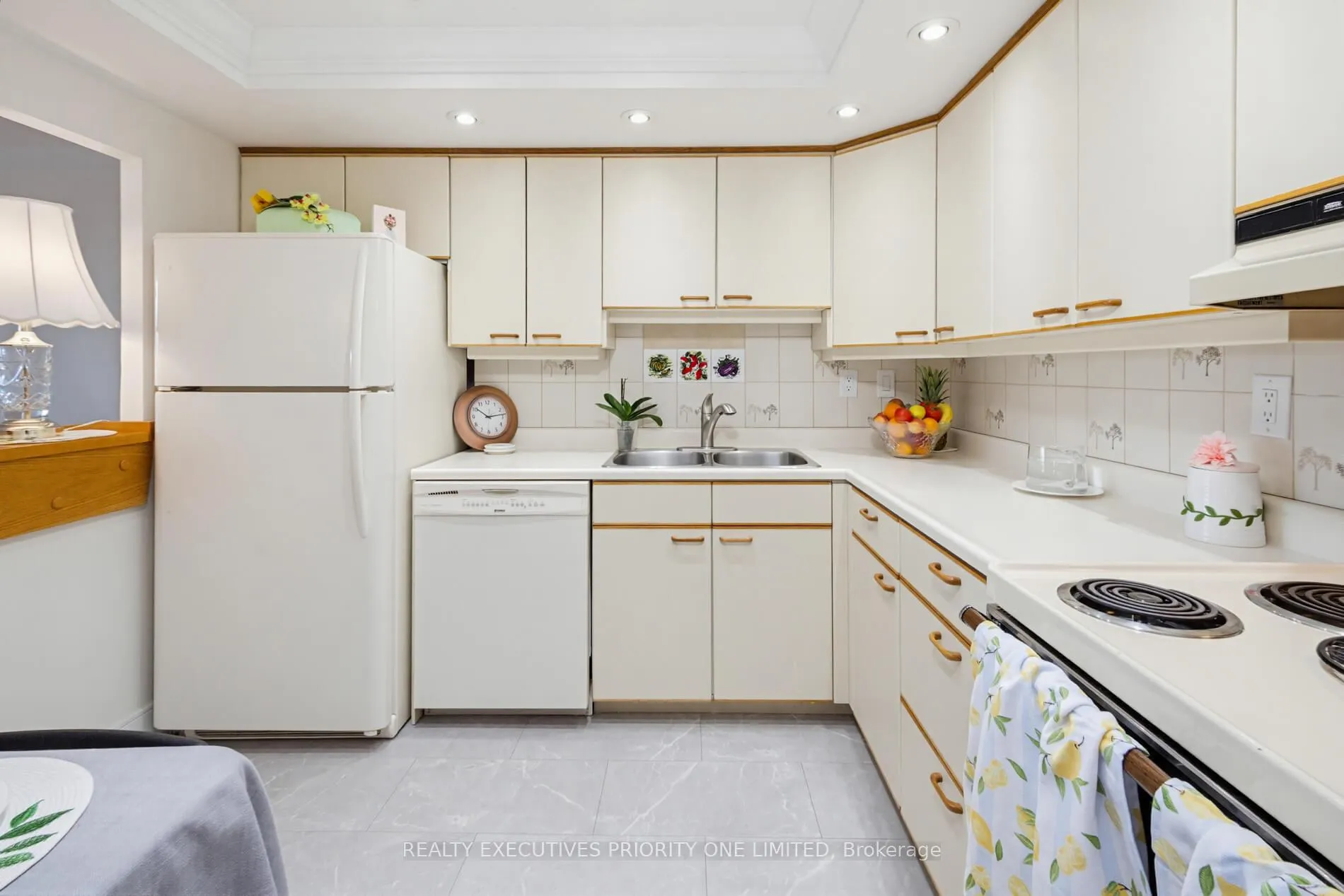 Photo 16 of Unit 308, 7811 Yonge Street, Markham, Thornhill — HOMEH
