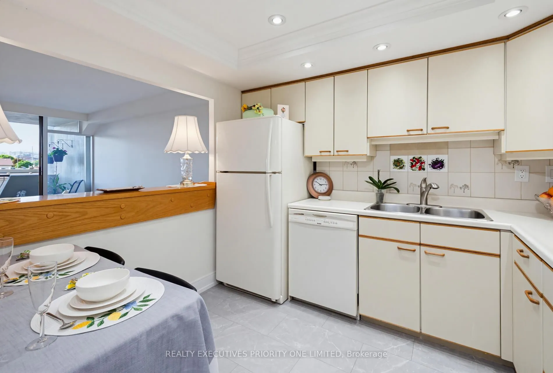 Photo 17 of Unit 308, 7811 Yonge Street, Markham, Thornhill — HOMEH