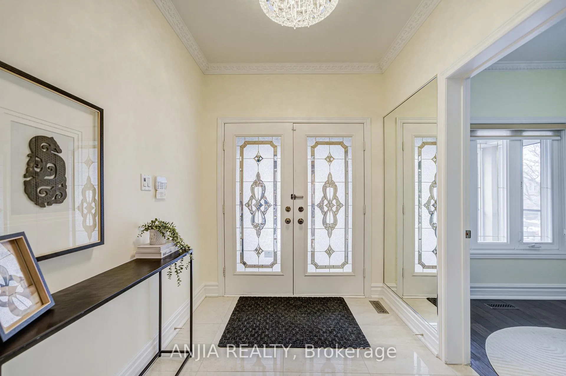 Photo 4 of 91 Reansbury Crescent, Markham, Cachet — HOMEH