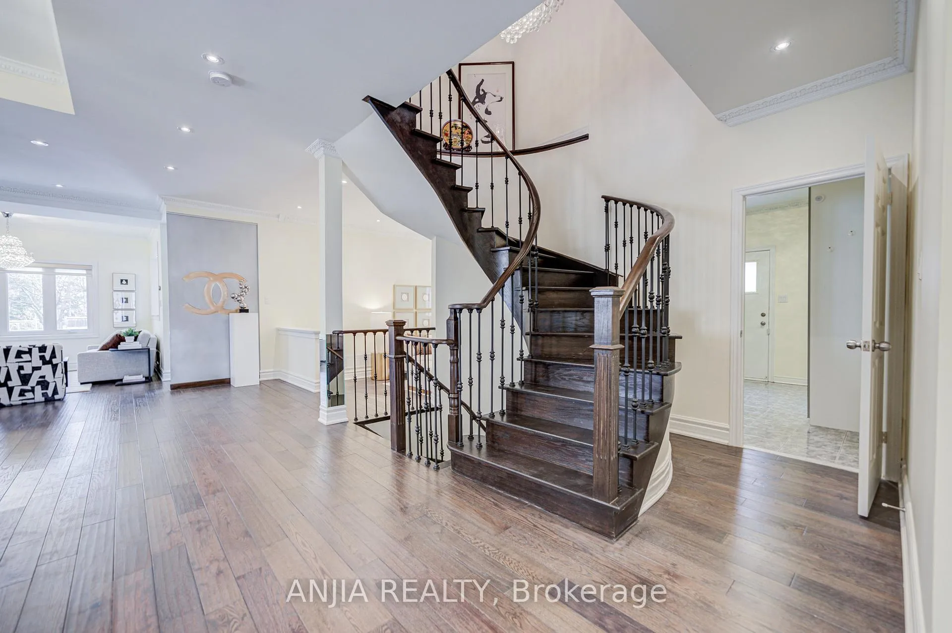 Photo 6 of 91 Reansbury Crescent, Markham, Cachet — HOMEH