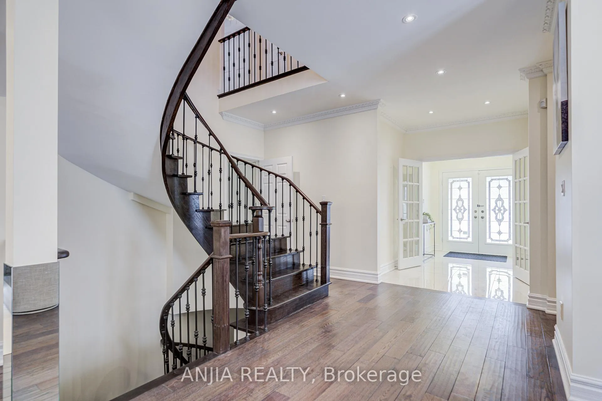 Photo 7 of 91 Reansbury Crescent, Markham, Cachet — HOMEH