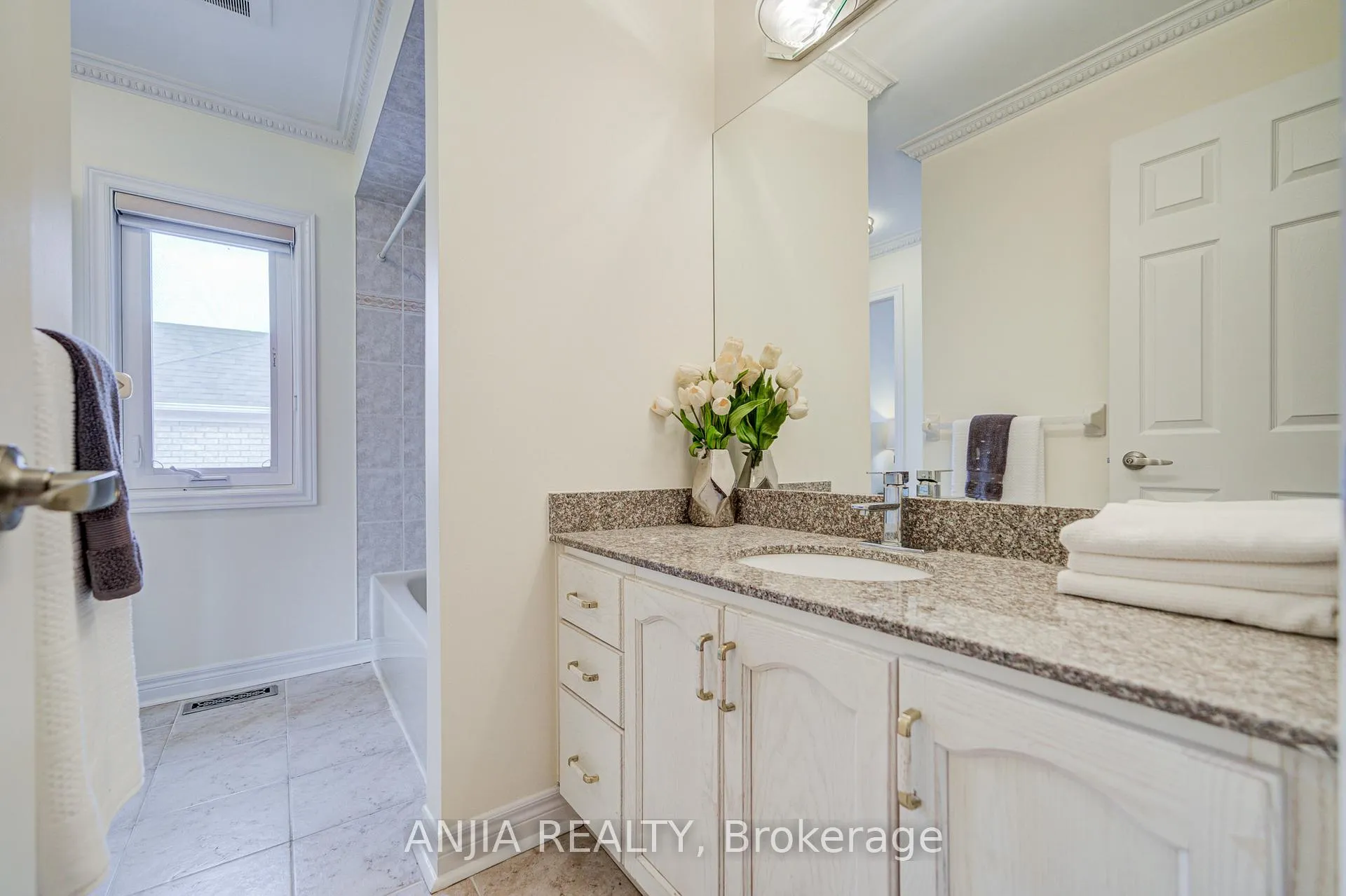 Photo 28 of 91 Reansbury Crescent, Markham, Cachet — HOMEH