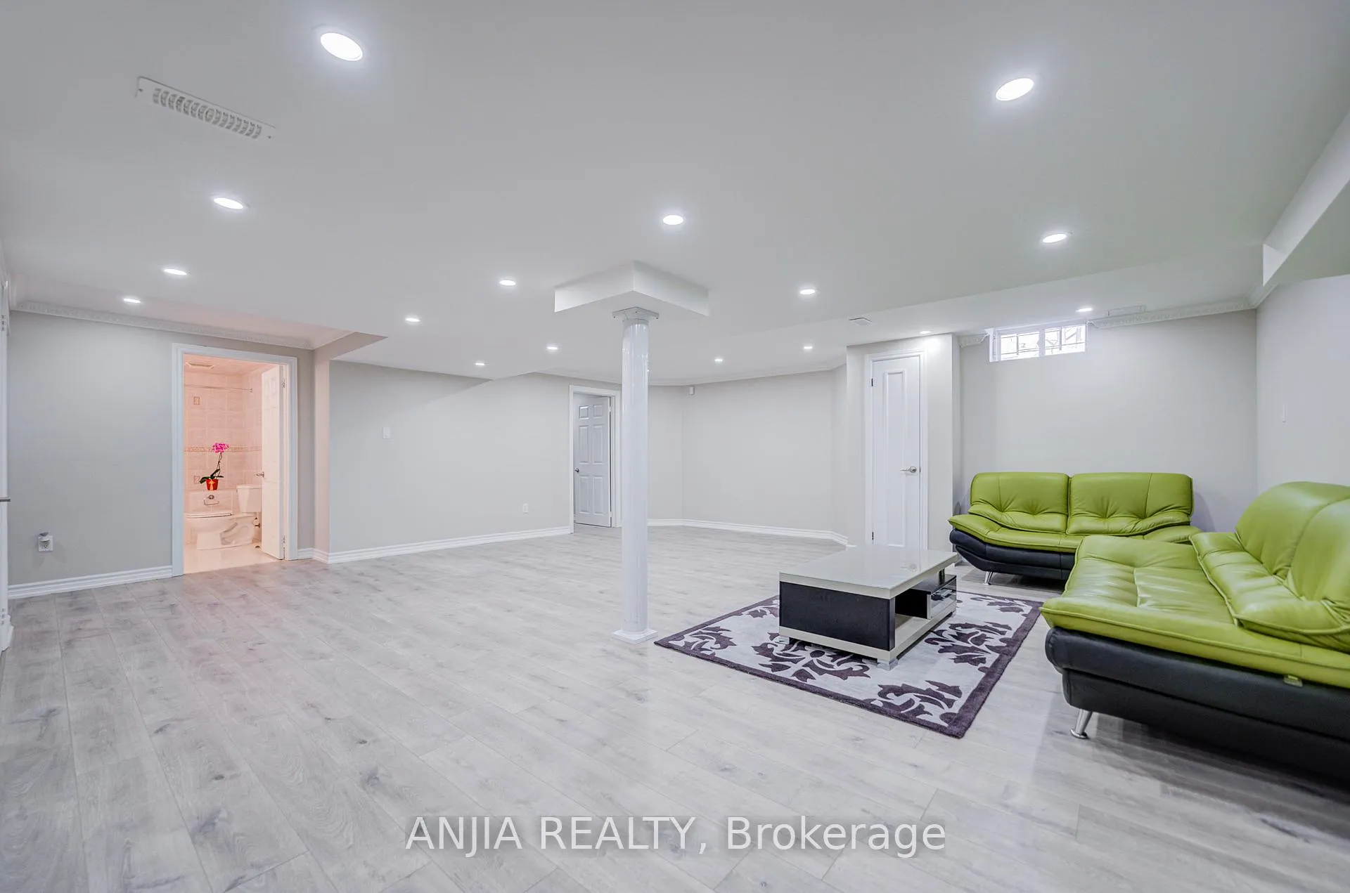 Photo 38 of 91 Reansbury Crescent, Markham, Cachet — HOMEH