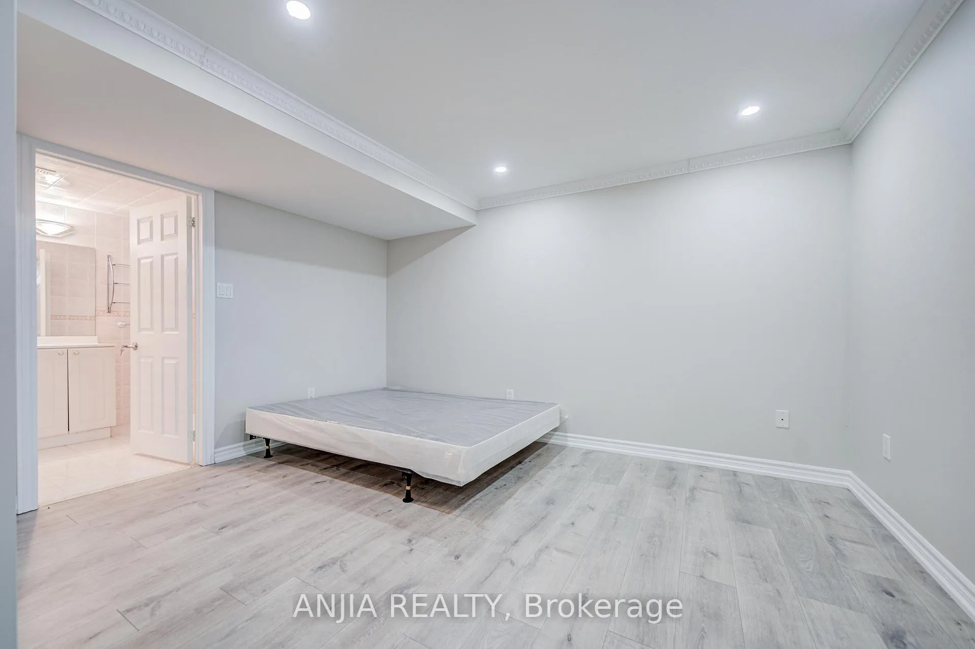 Photo 40 of 91 Reansbury Crescent, Markham, Cachet — HOMEH