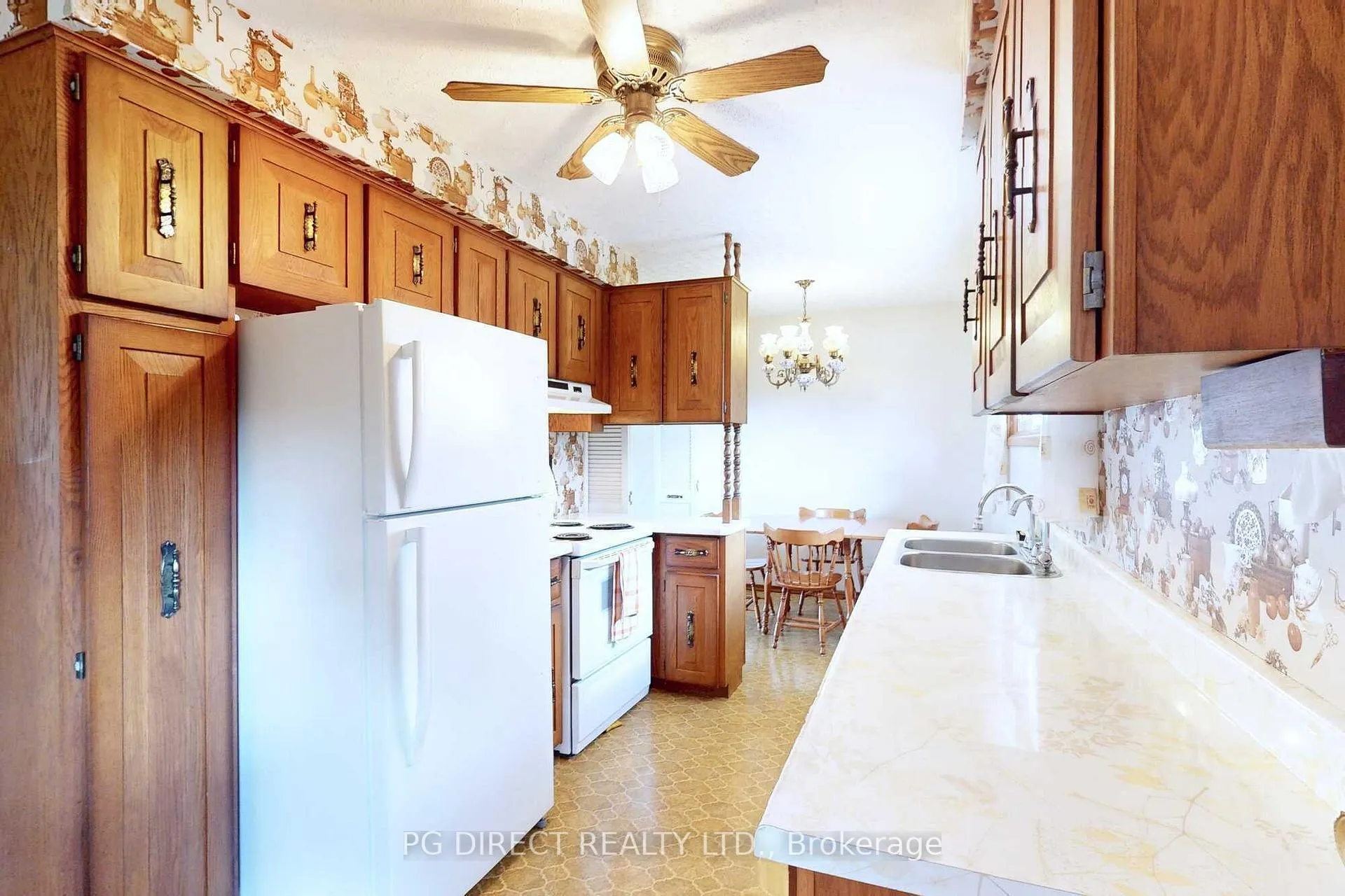 Photo 4 of 40 Ridgeway Avenue, Guelph, Pineridge/Westminster Woods — HOMEH