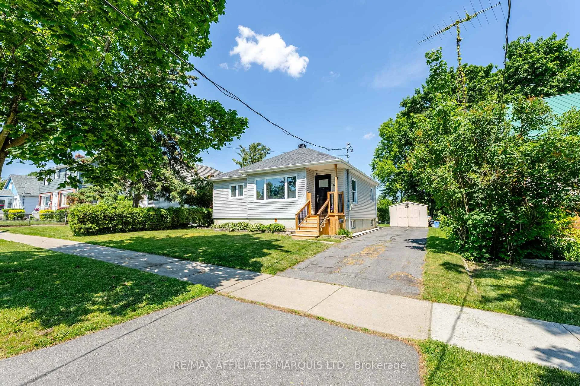 Photo 3 of 14 Dunbar Avenue, Cornwall — HOMEH