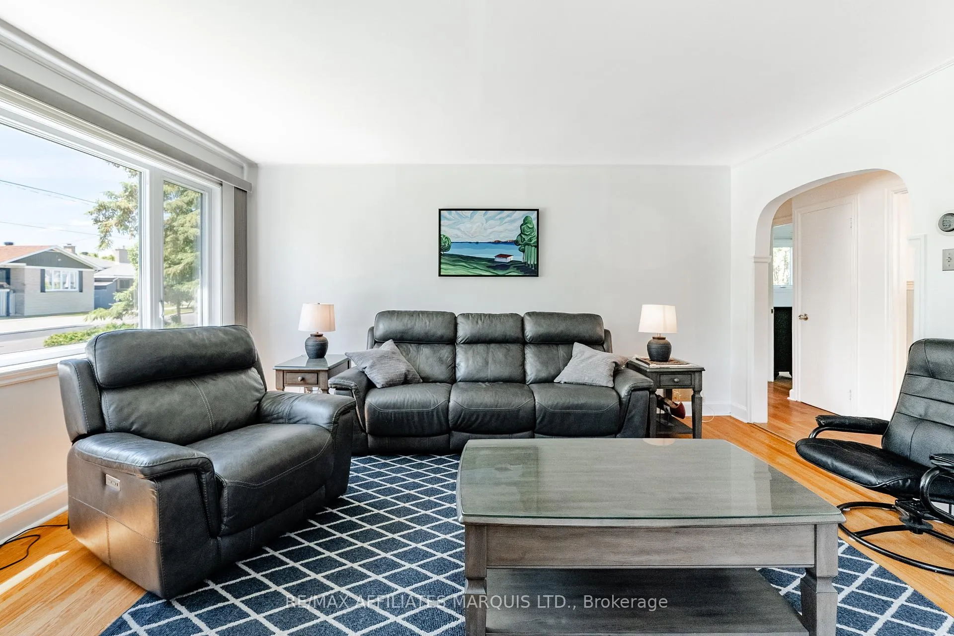 Photo 10 of 14 Dunbar Avenue, Cornwall — HOMEH