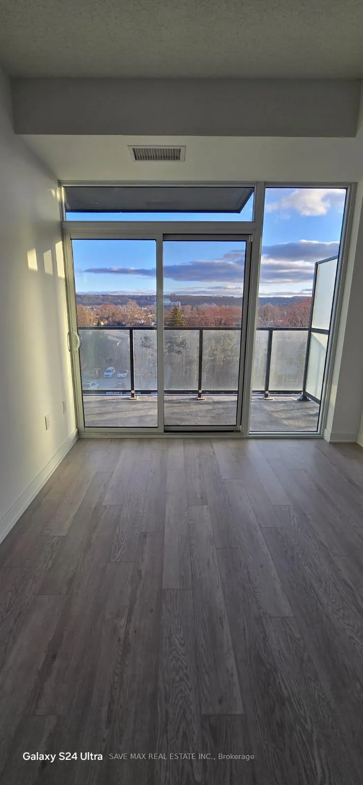 Photo 14 of Unit 401, 2782 Barton Street E, Hamilton, Riverdale — HOMEH