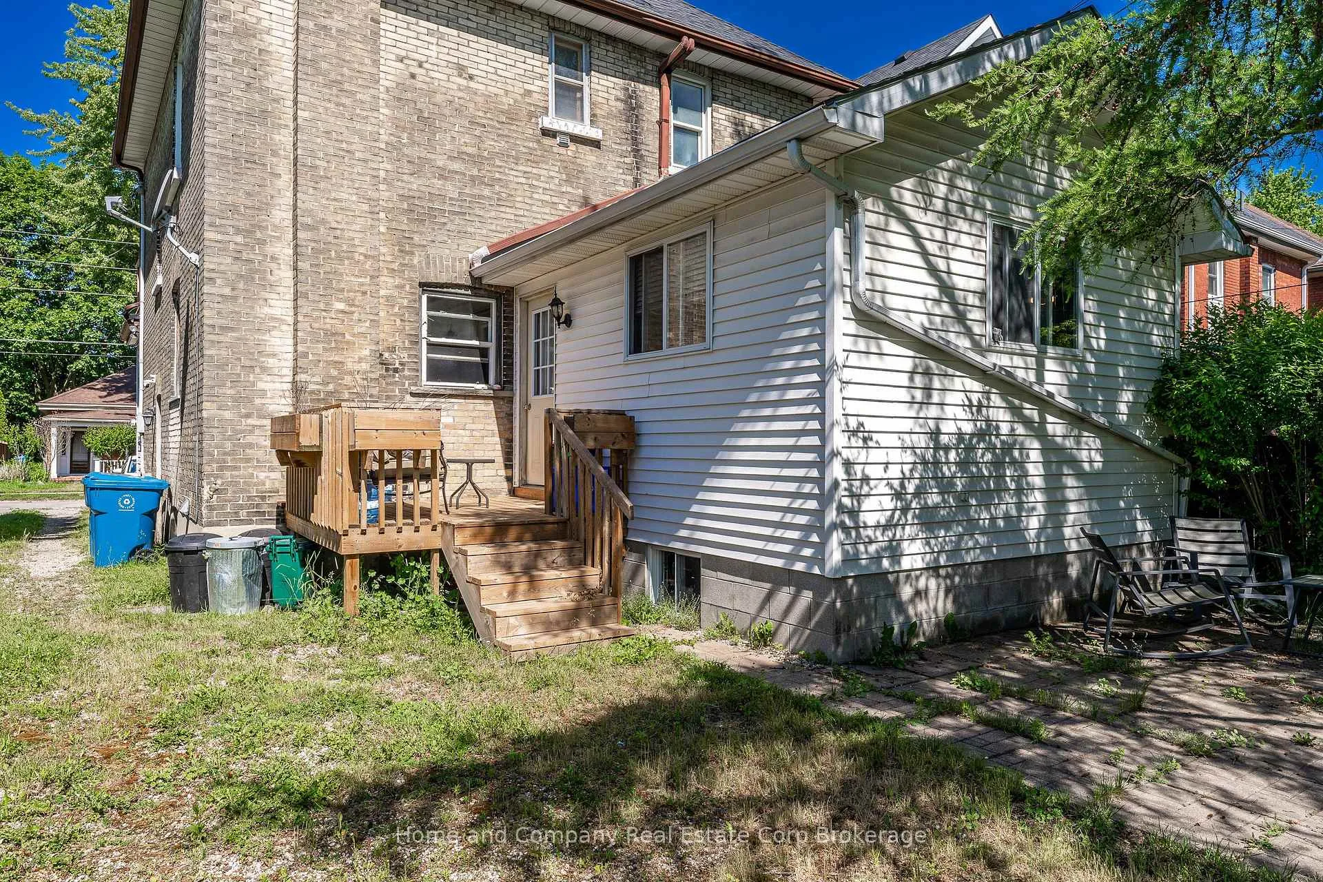 Photo 5 of 31 Bay Street, Stratford — HOMEH