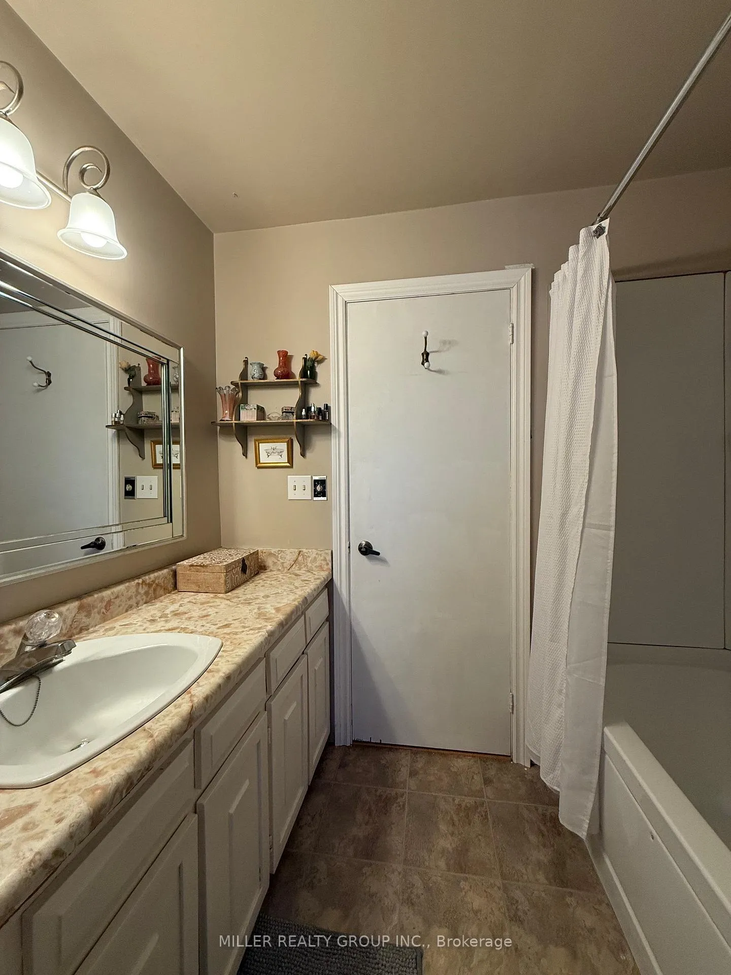 Photo 13 of 33 Ninth Avenue, Armstrong, Earlton — HOMEH