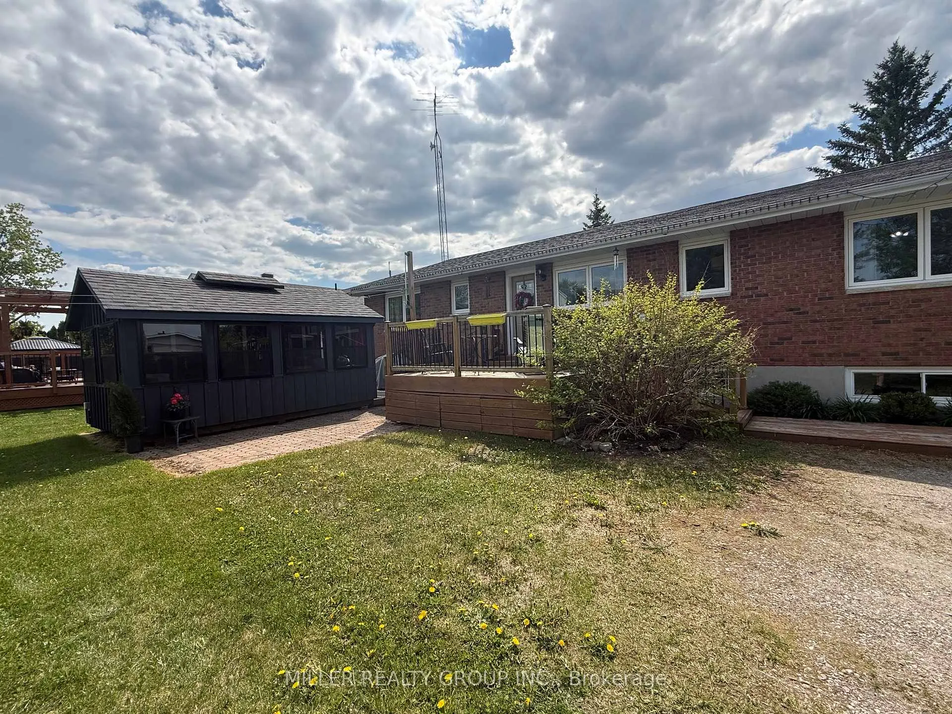 Photo 17 of 33 Ninth Avenue, Armstrong, Earlton — HOMEH