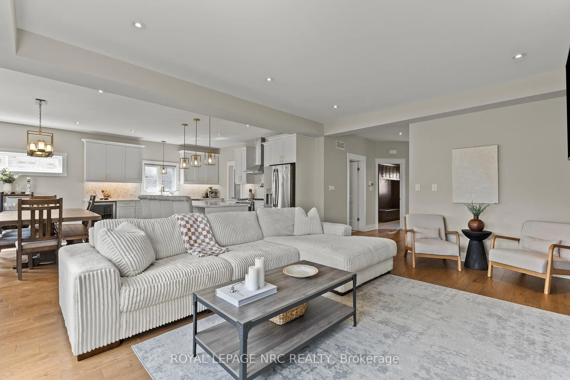 Photo 10 of 271 Memorial Park Drive, Welland, Lincoln/Crowland — HOMEH
