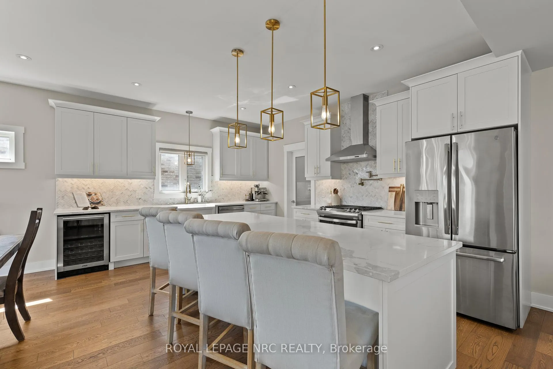 Photo 11 of 271 Memorial Park Drive, Welland, Lincoln/Crowland — HOMEH