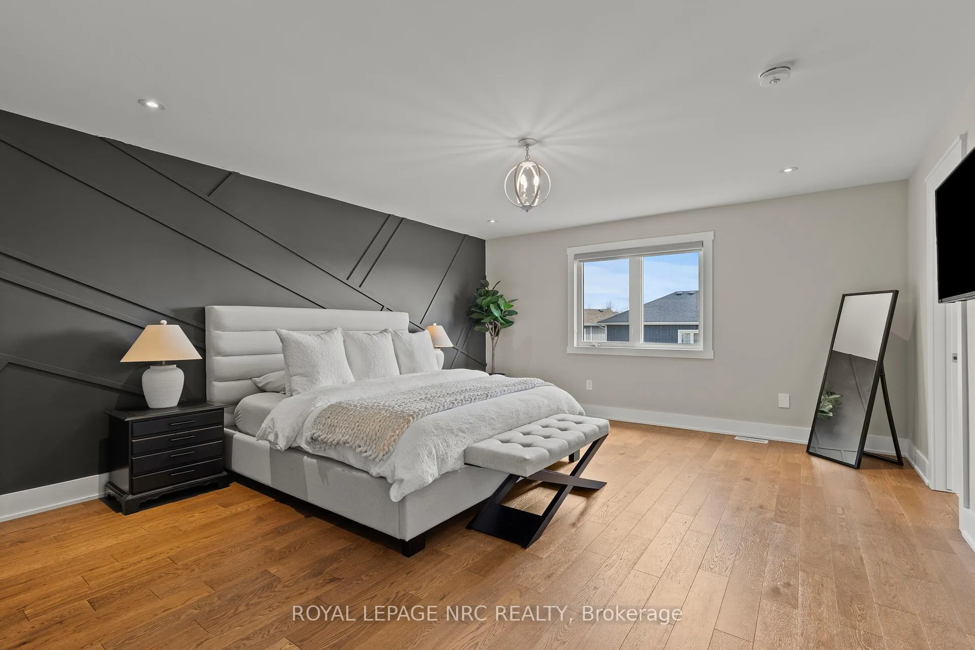 Photo 16 of 271 Memorial Park Drive, Welland, Lincoln/Crowland — HOMEH