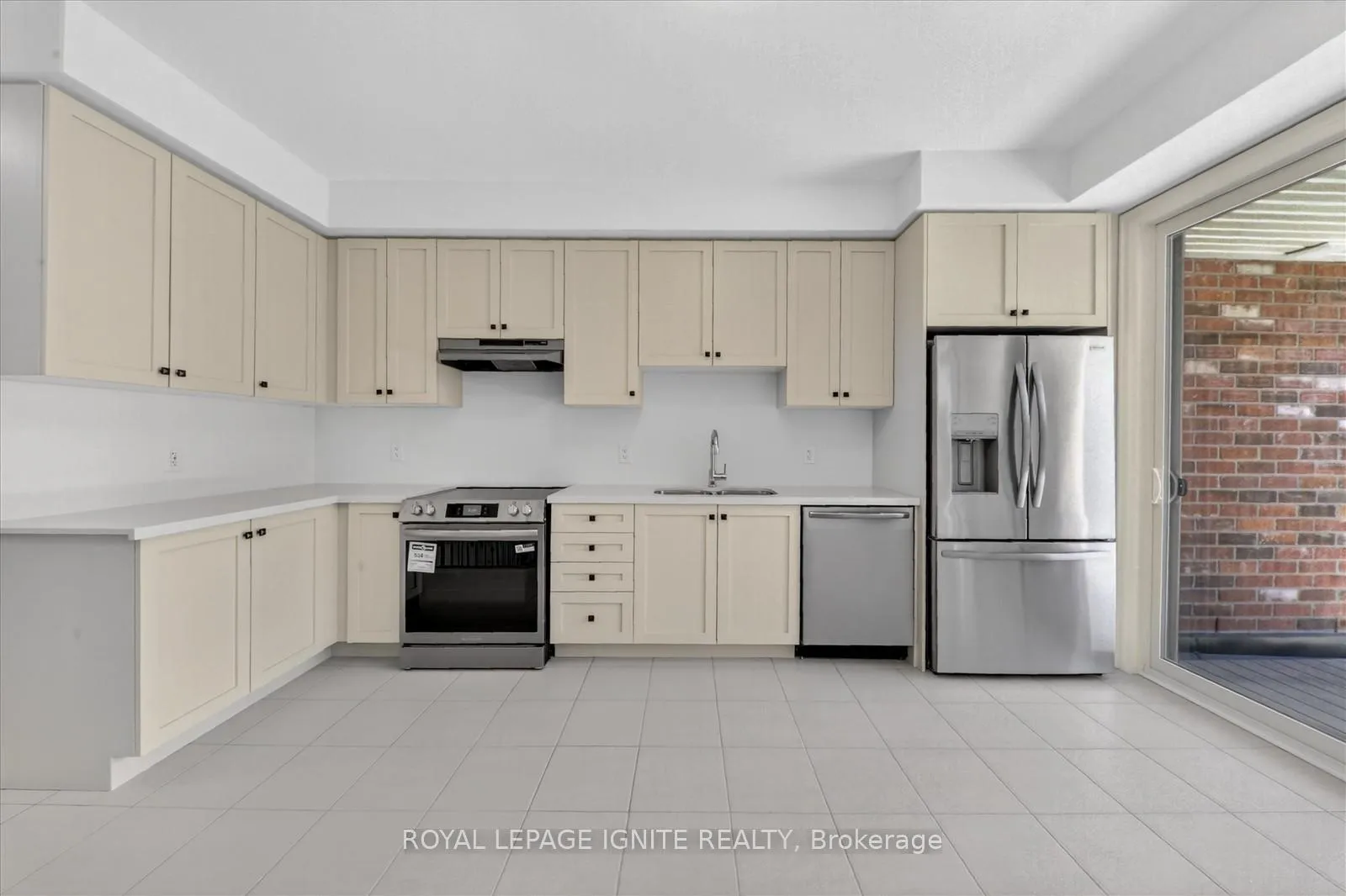 Photo 10 of 2936 Whites Road, Pickering, Rural Pickering — HOMEH