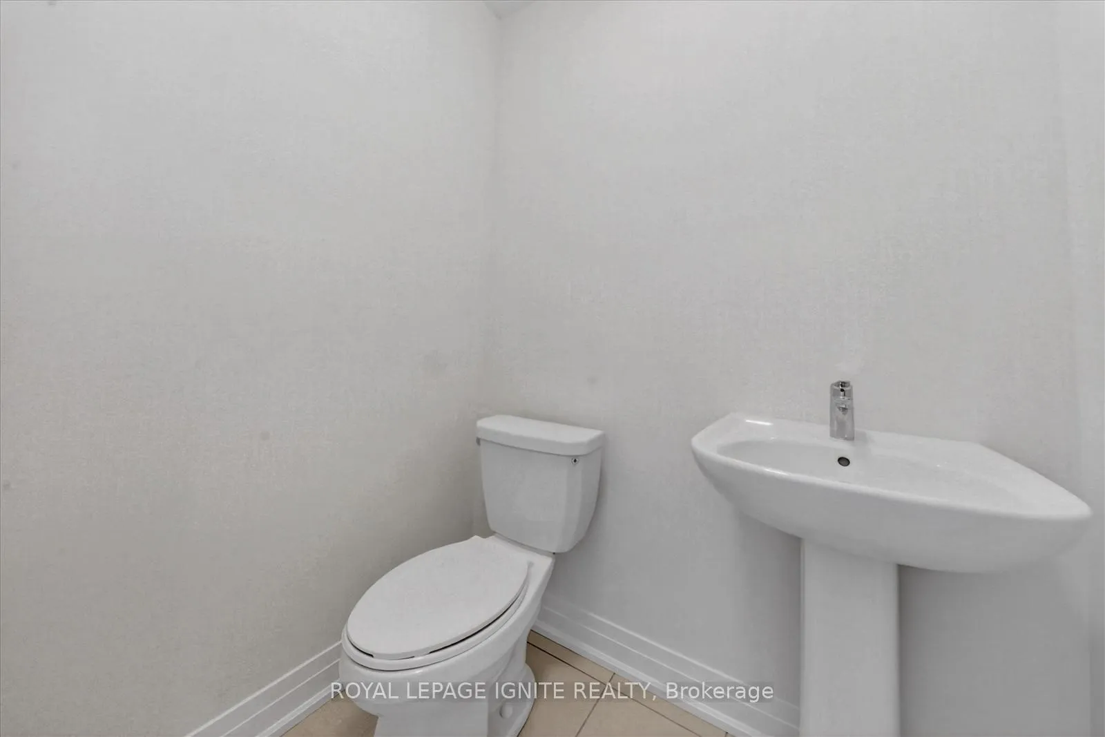 Photo 14 of 2936 Whites Road, Pickering, Rural Pickering — HOMEH