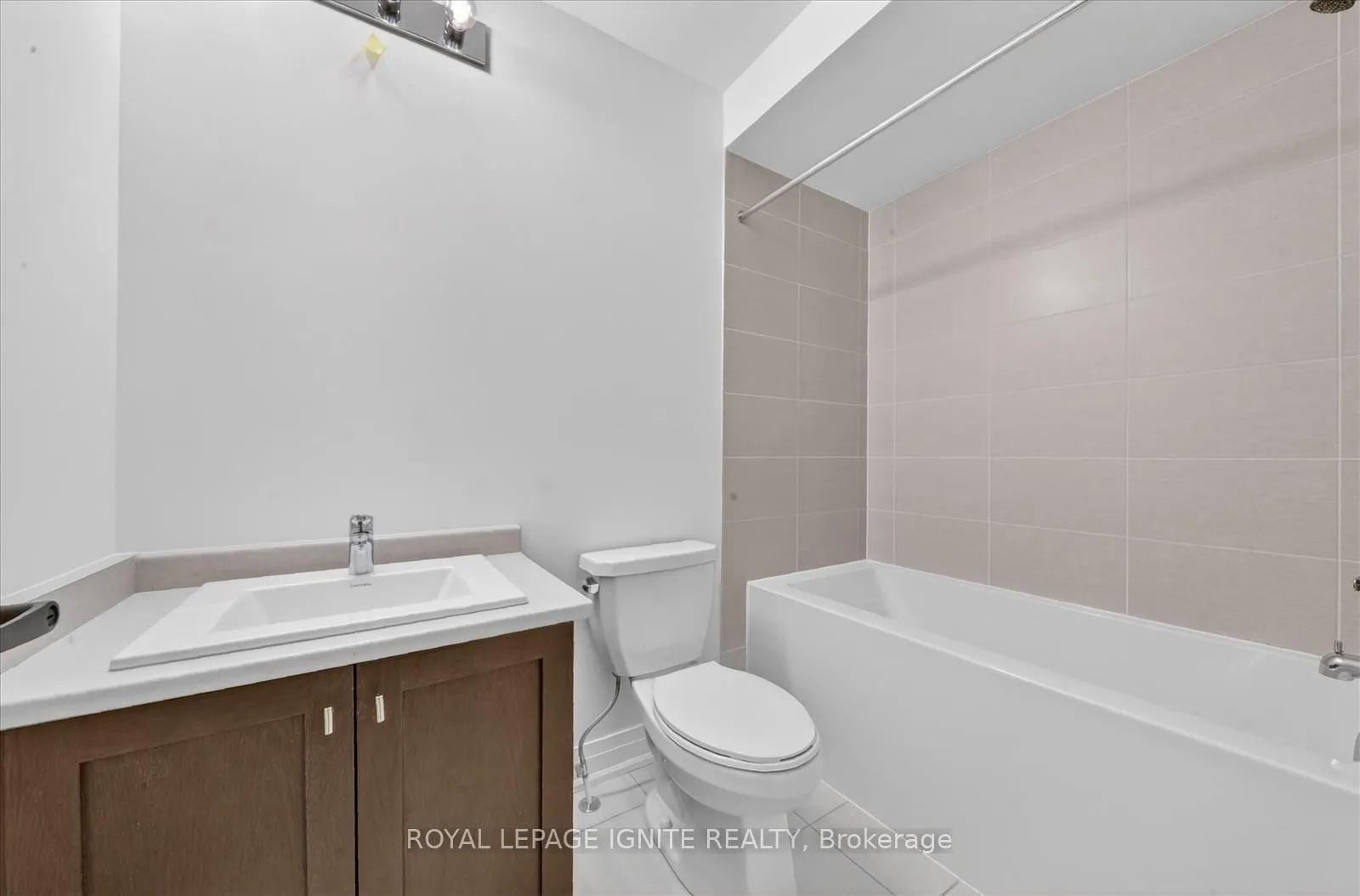 Photo 26 of 2936 Whites Road, Pickering, Rural Pickering — HOMEH