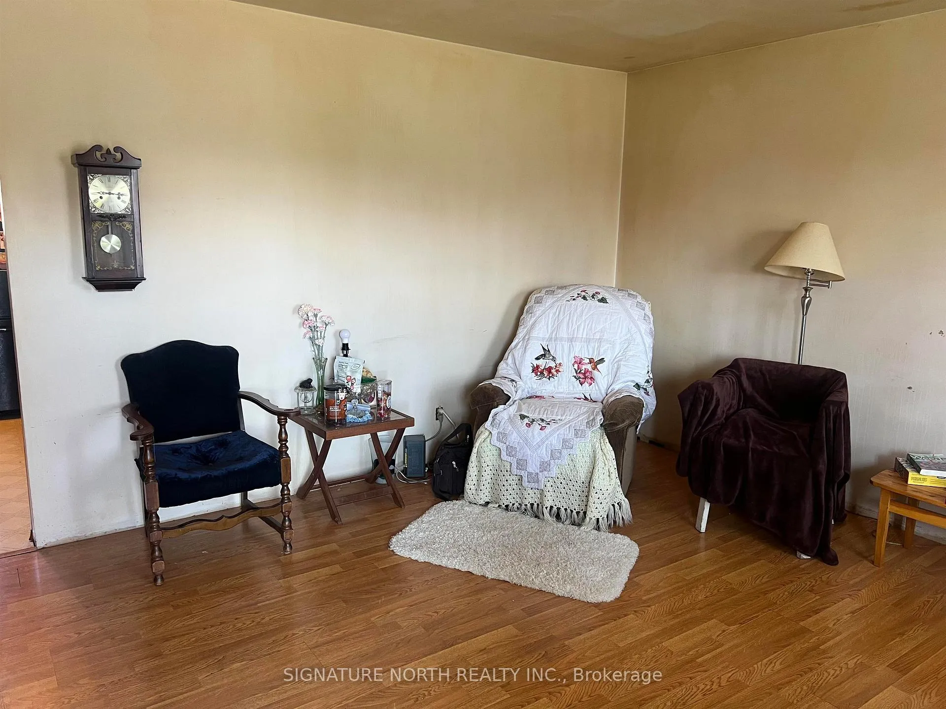 Photo 2 of 447 Pineview Byway, Thunder Bay, Northwood Park — HOMEH