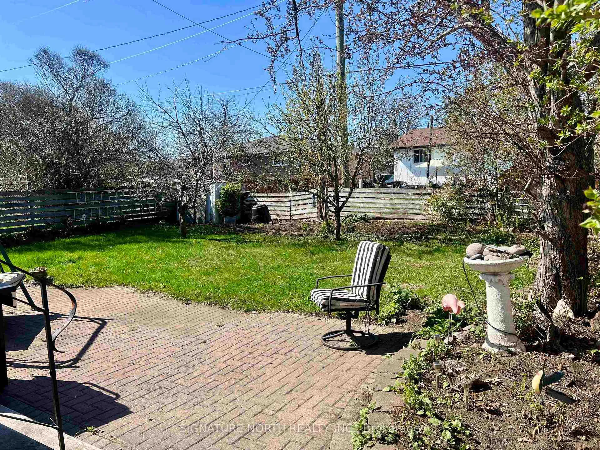 Photo 17 of 447 Pineview Byway, Thunder Bay, Northwood Park — HOMEH